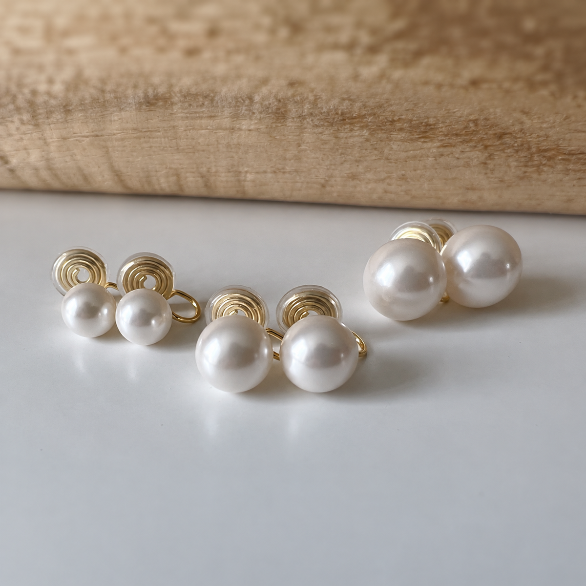 Perles blanches - Boucles d'oreilles clips U