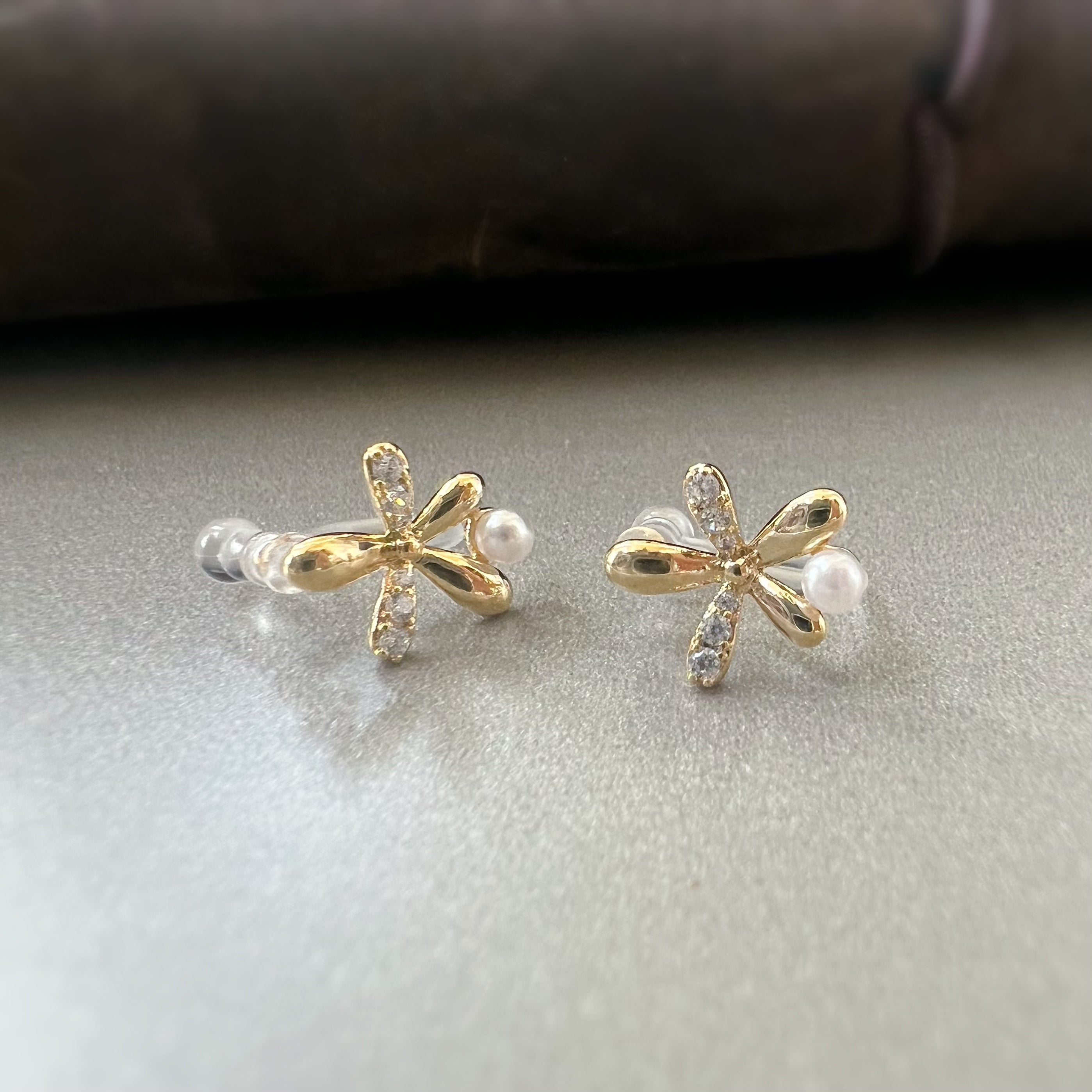 Fleur Dorée – Perle & Zircon