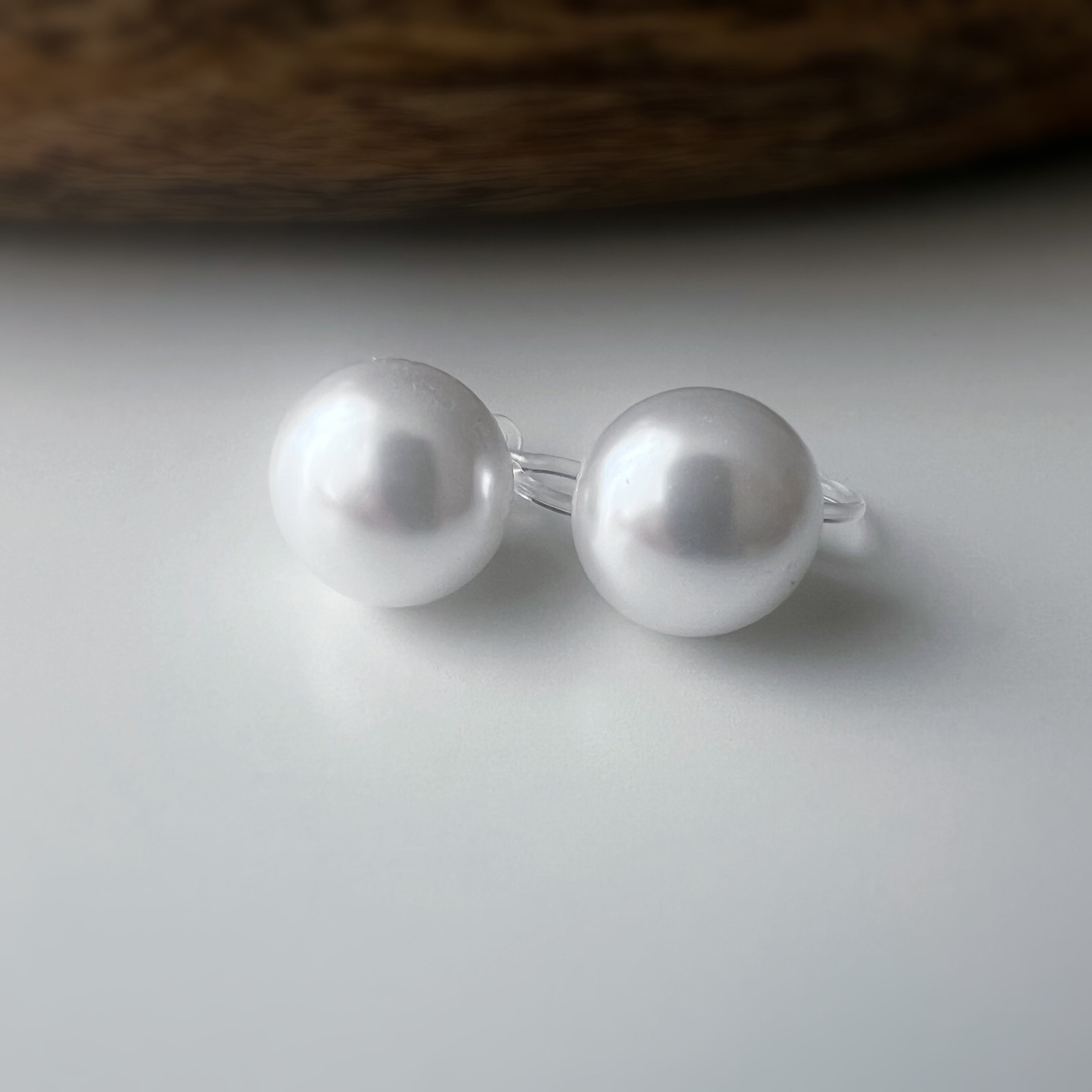 Clips d’oreilles Invisibles perle blanche