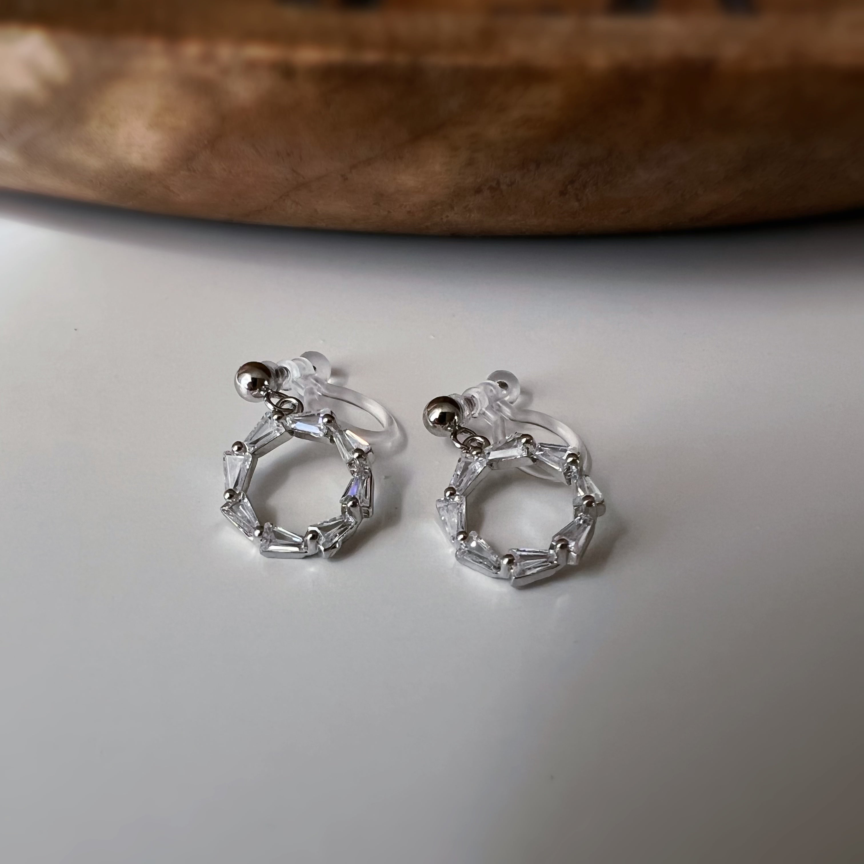 Clips d’oreilles cercle maillons couleur argent or