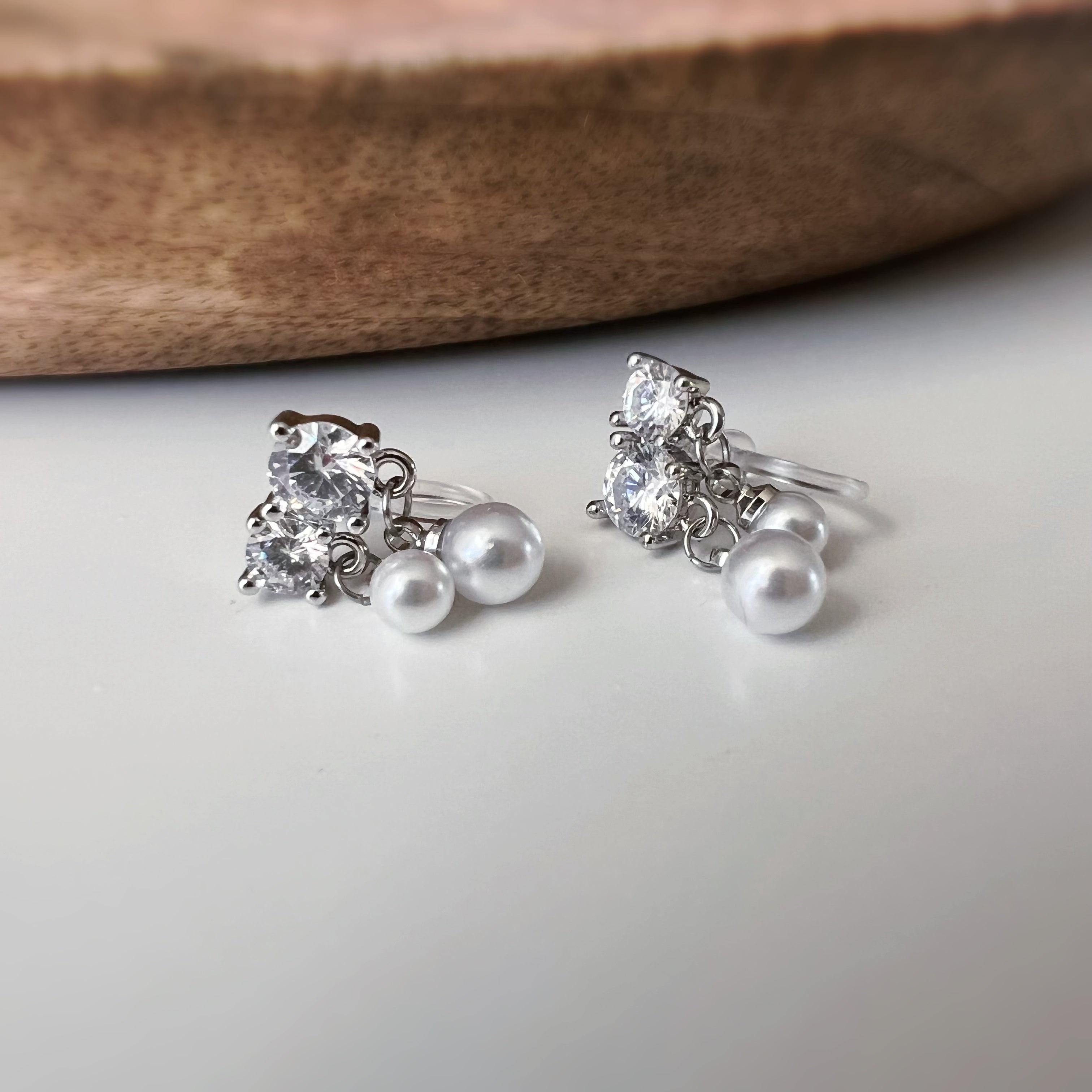 Clips d’oreilles zircons et perles