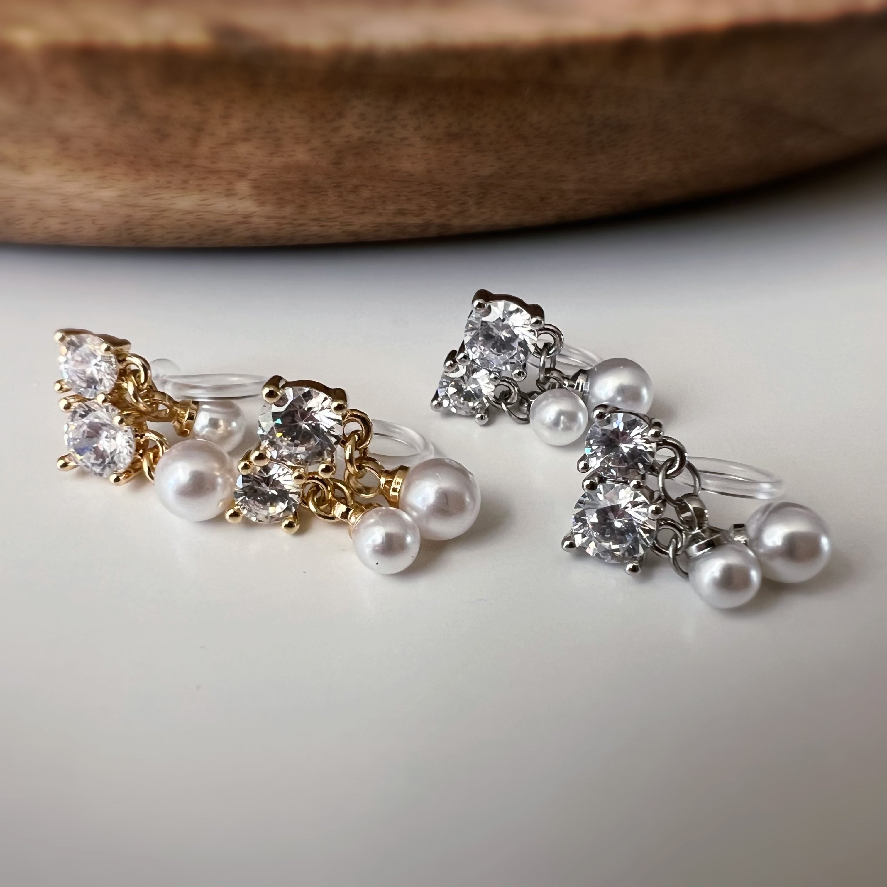 Clips d’oreilles zircons et perles