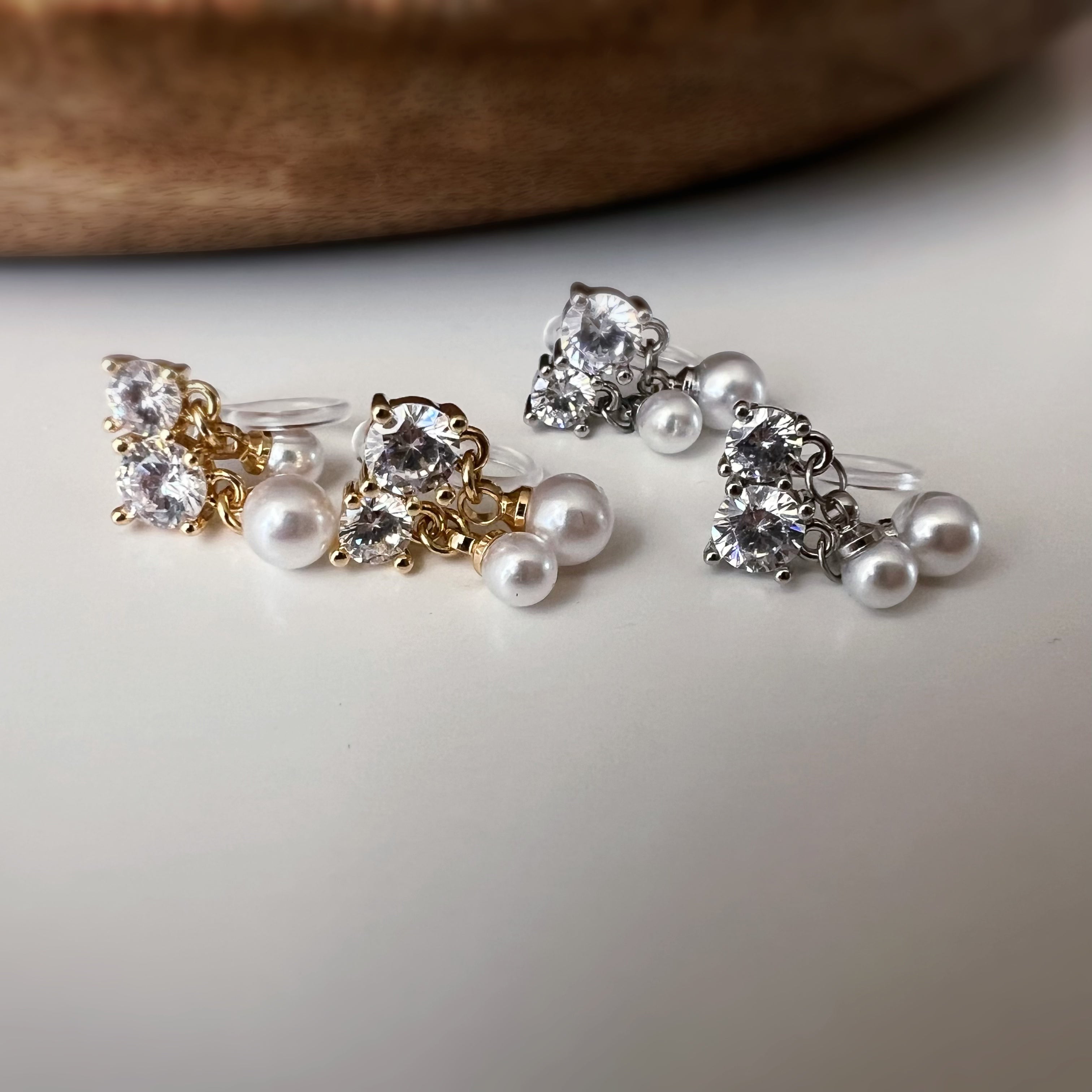 Clips d’oreilles zircons et perles