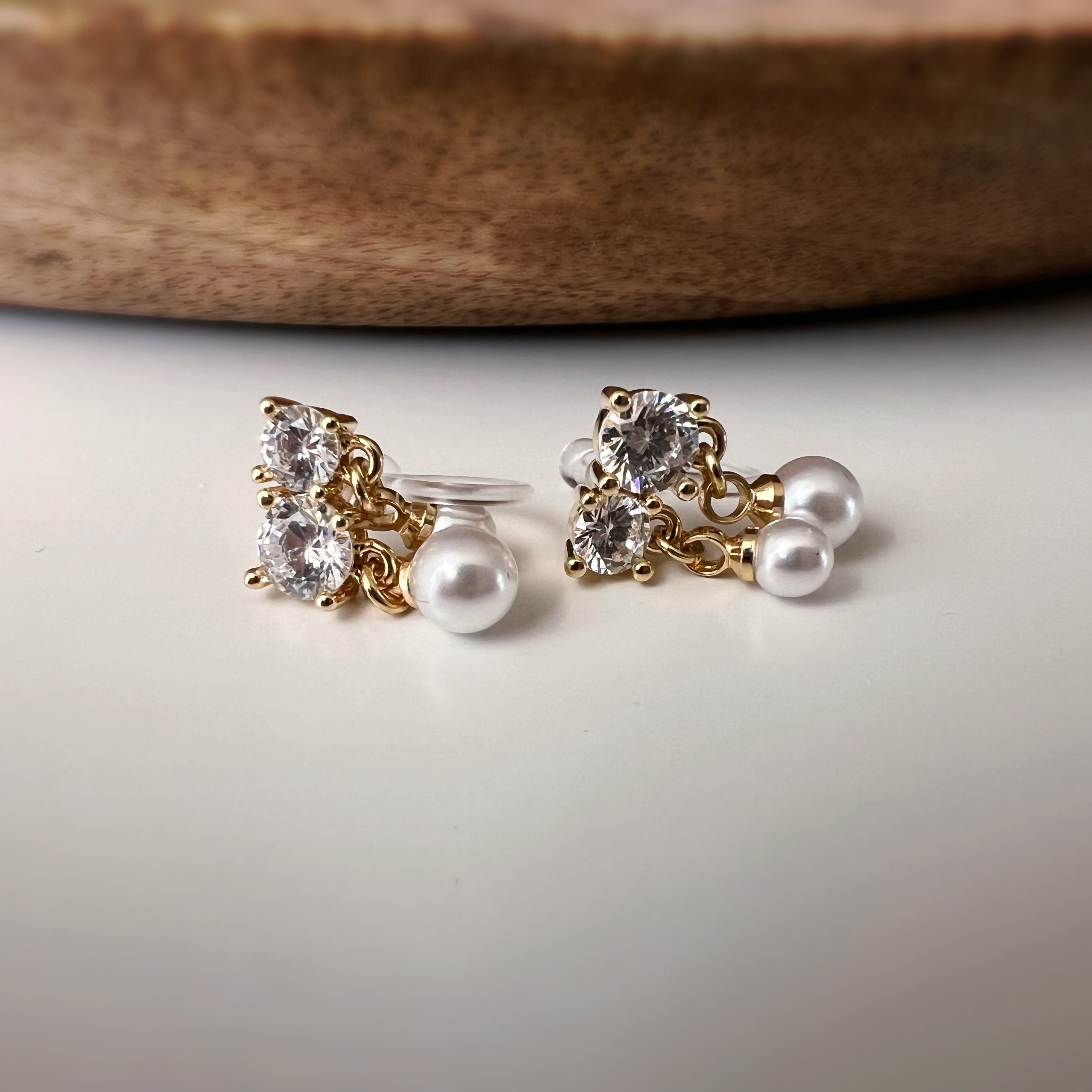 Clips d’oreilles zircons et perles