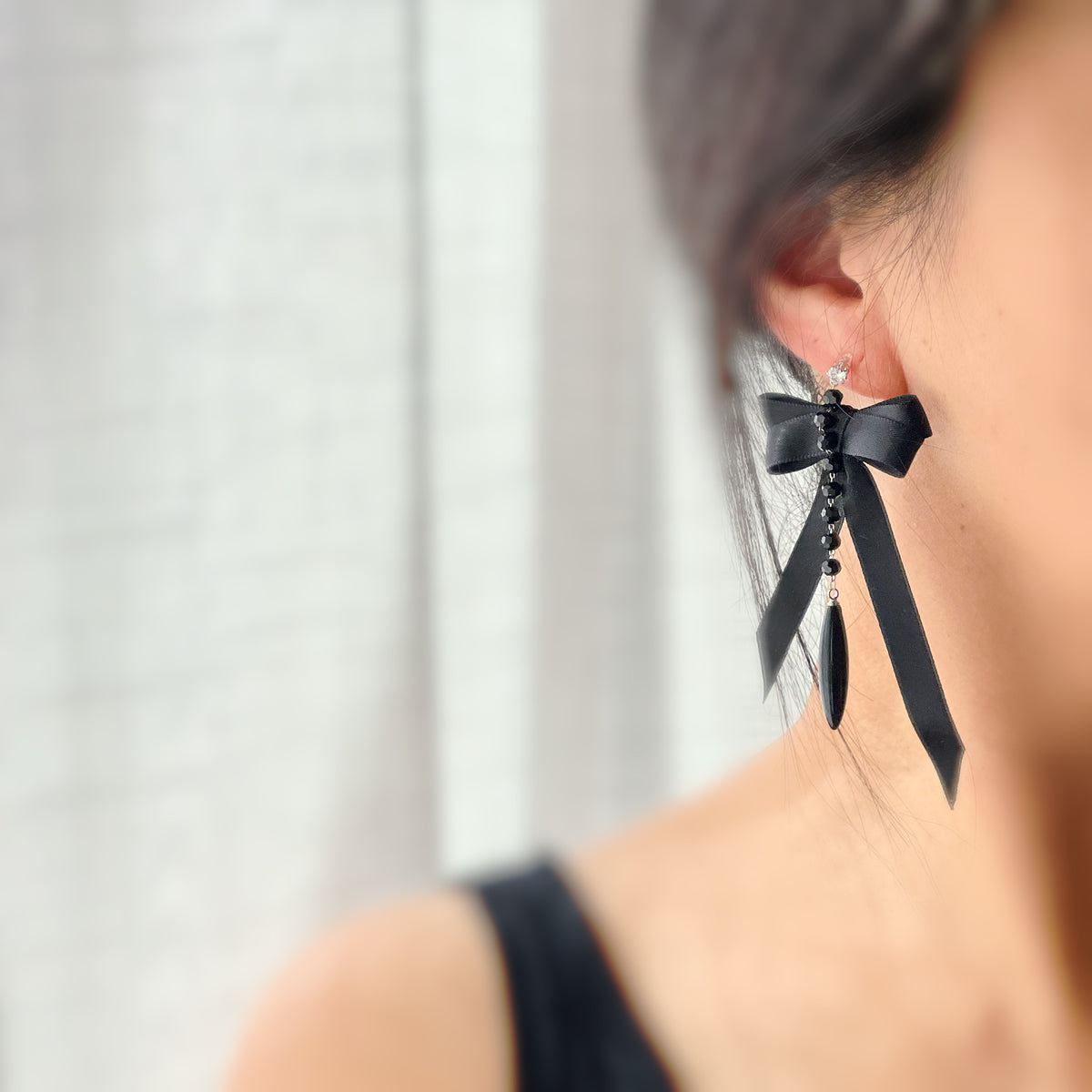 Clips d’oreilles sans perçage Halloween – nœud noir gothique