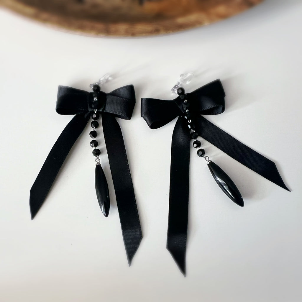 Clips d’oreilles sans perçage Halloween – nœud noir gothique