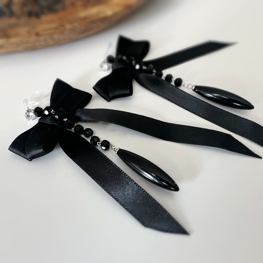 Clips d’oreilles sans perçage Halloween – nœud noir gothique