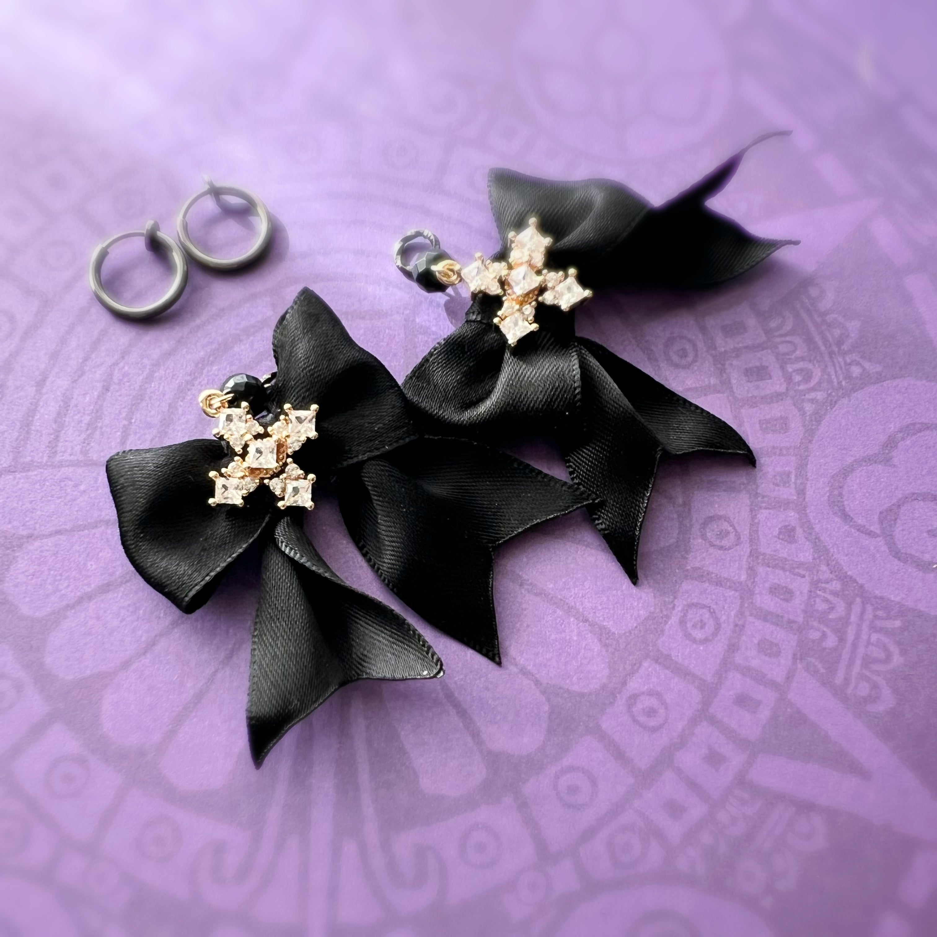 Clips créoles sans perçage Halloween – nœud noir gothique & strass