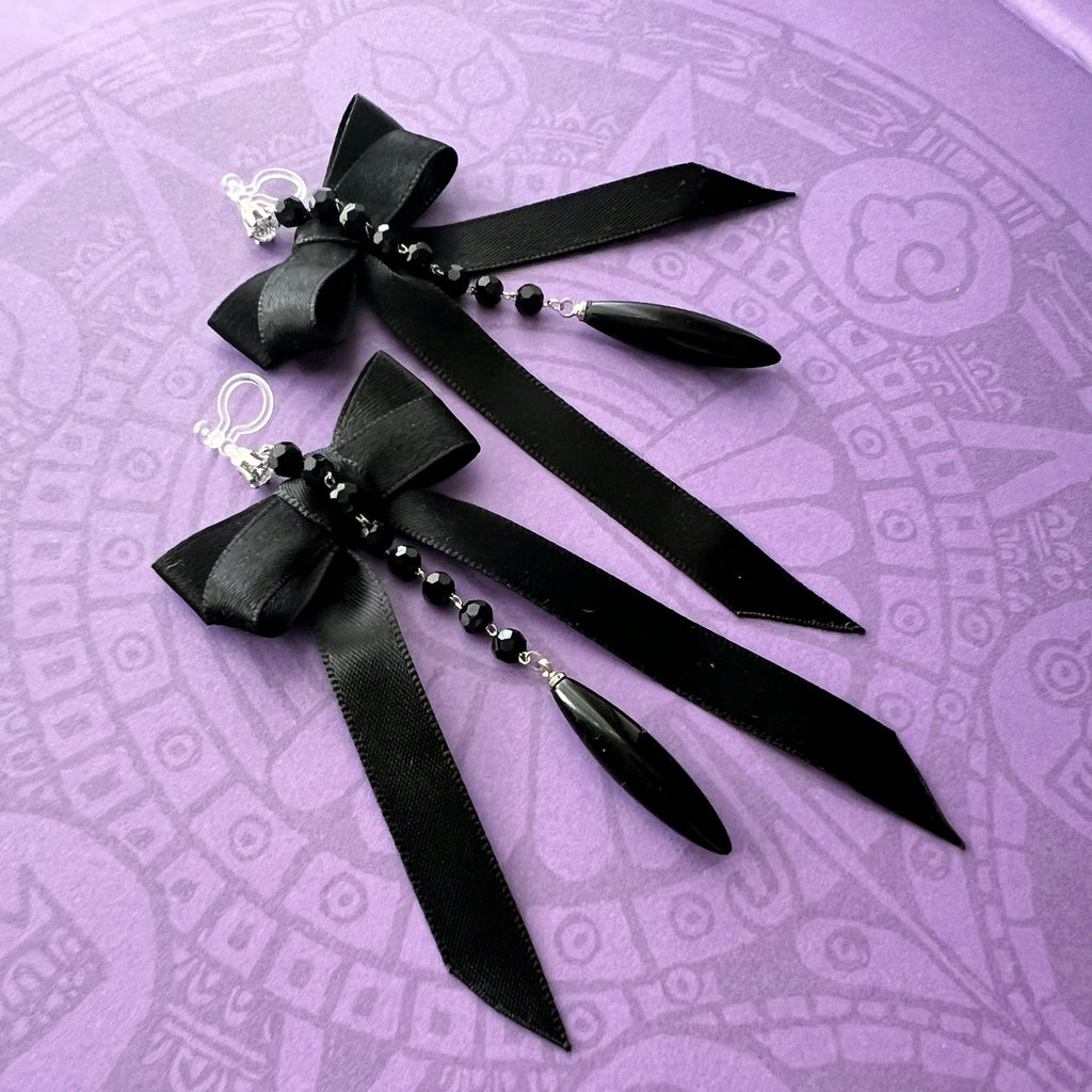 Clips d’oreilles sans perçage Halloween – nœud noir gothique