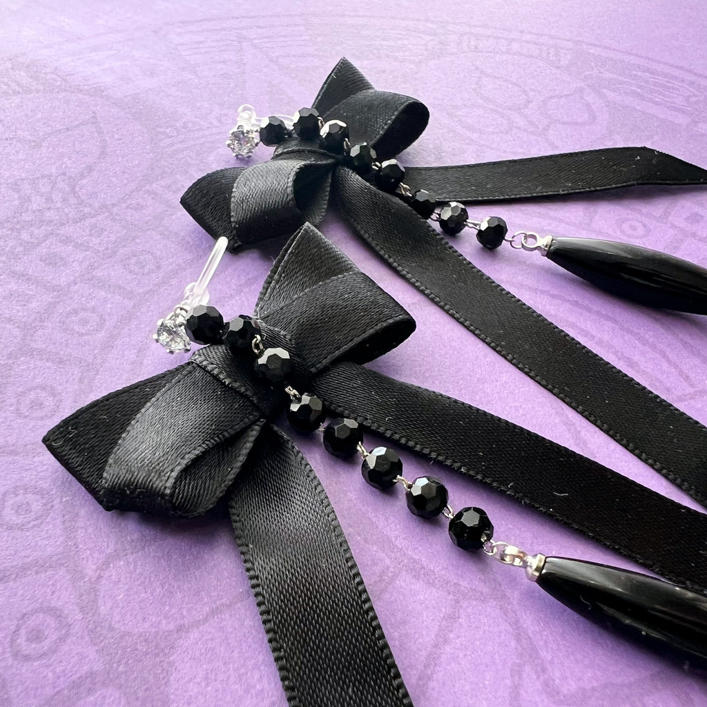 Clips d’oreilles sans perçage Halloween – nœud noir gothique