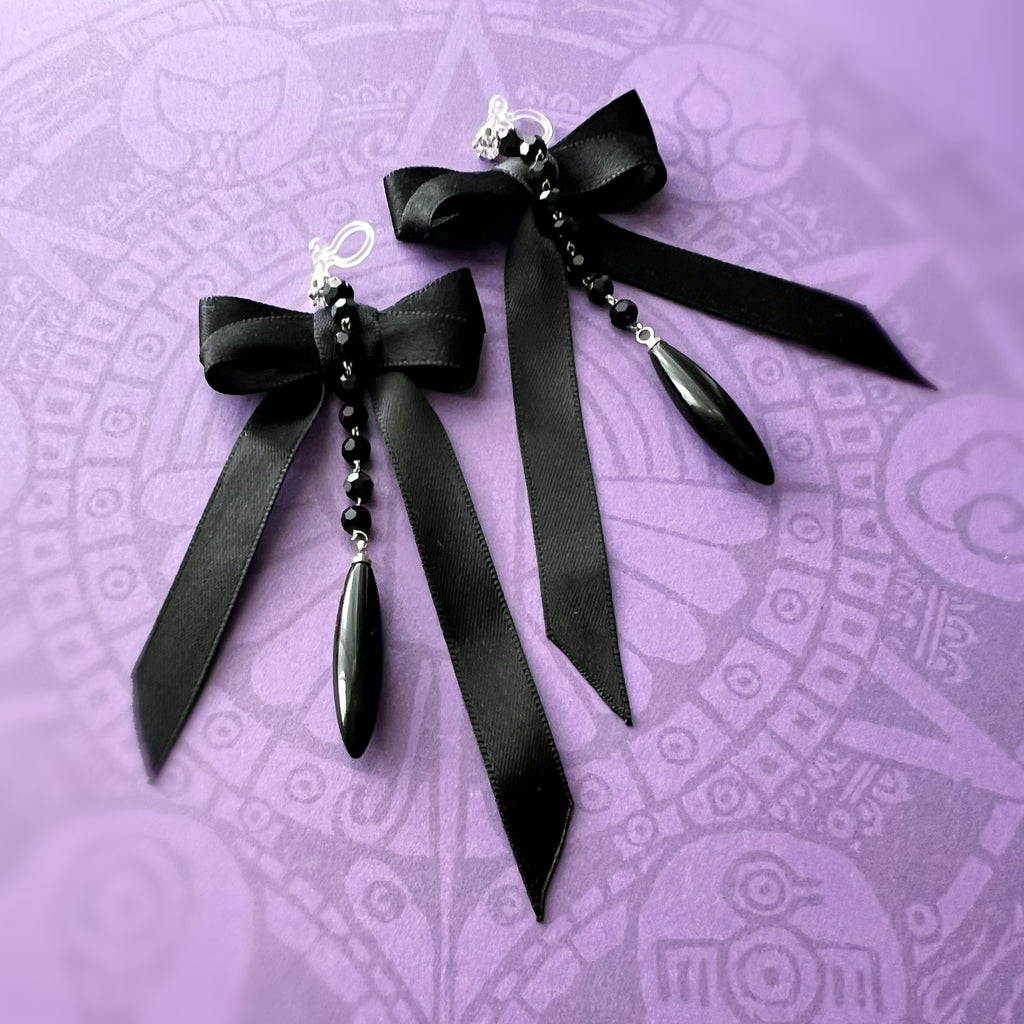 Clips d’oreilles sans perçage Halloween – nœud noir gothique