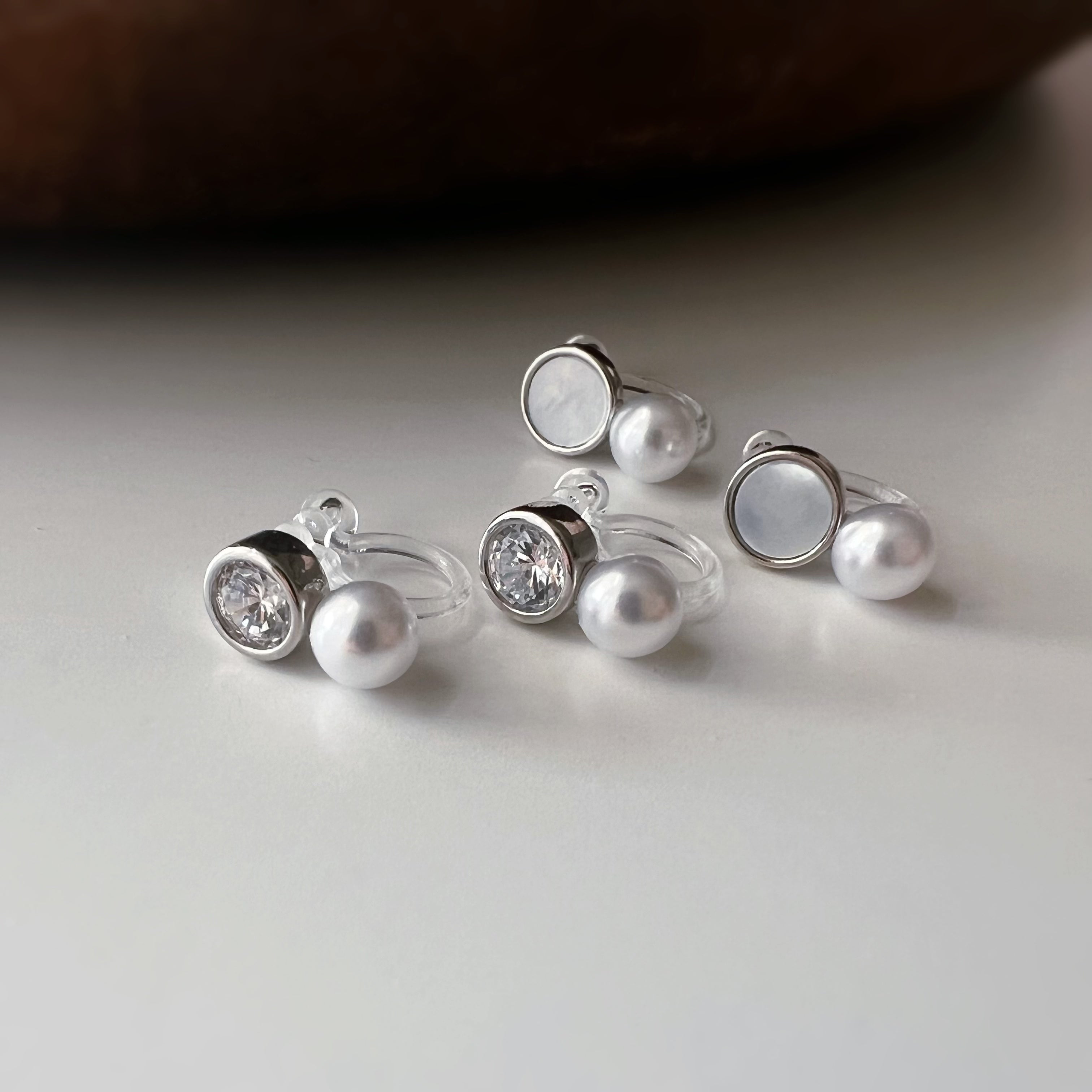 Mini Clips d’oreilles perle strass nacre blanche