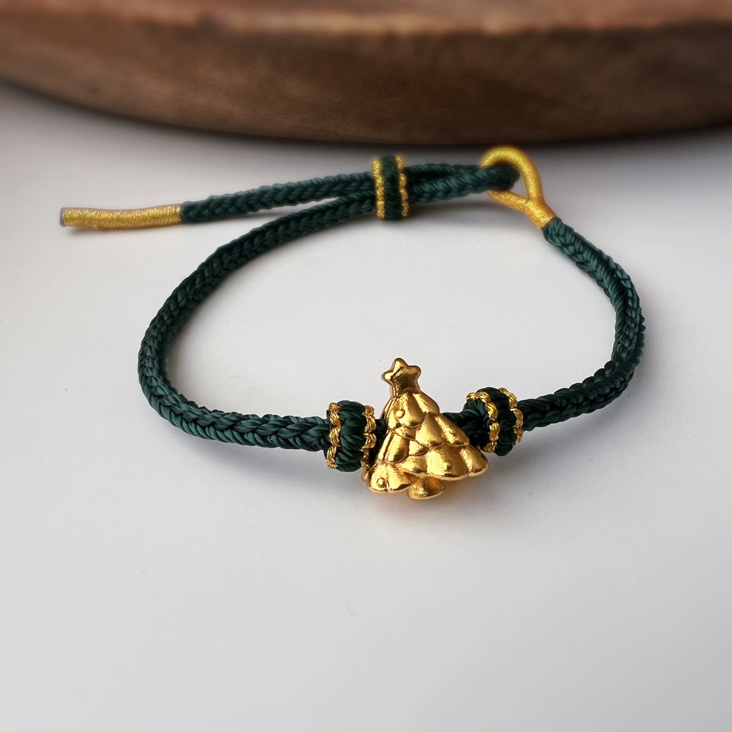 Bracelet de Noël tressé avec sapin doré – 4 couleurs
