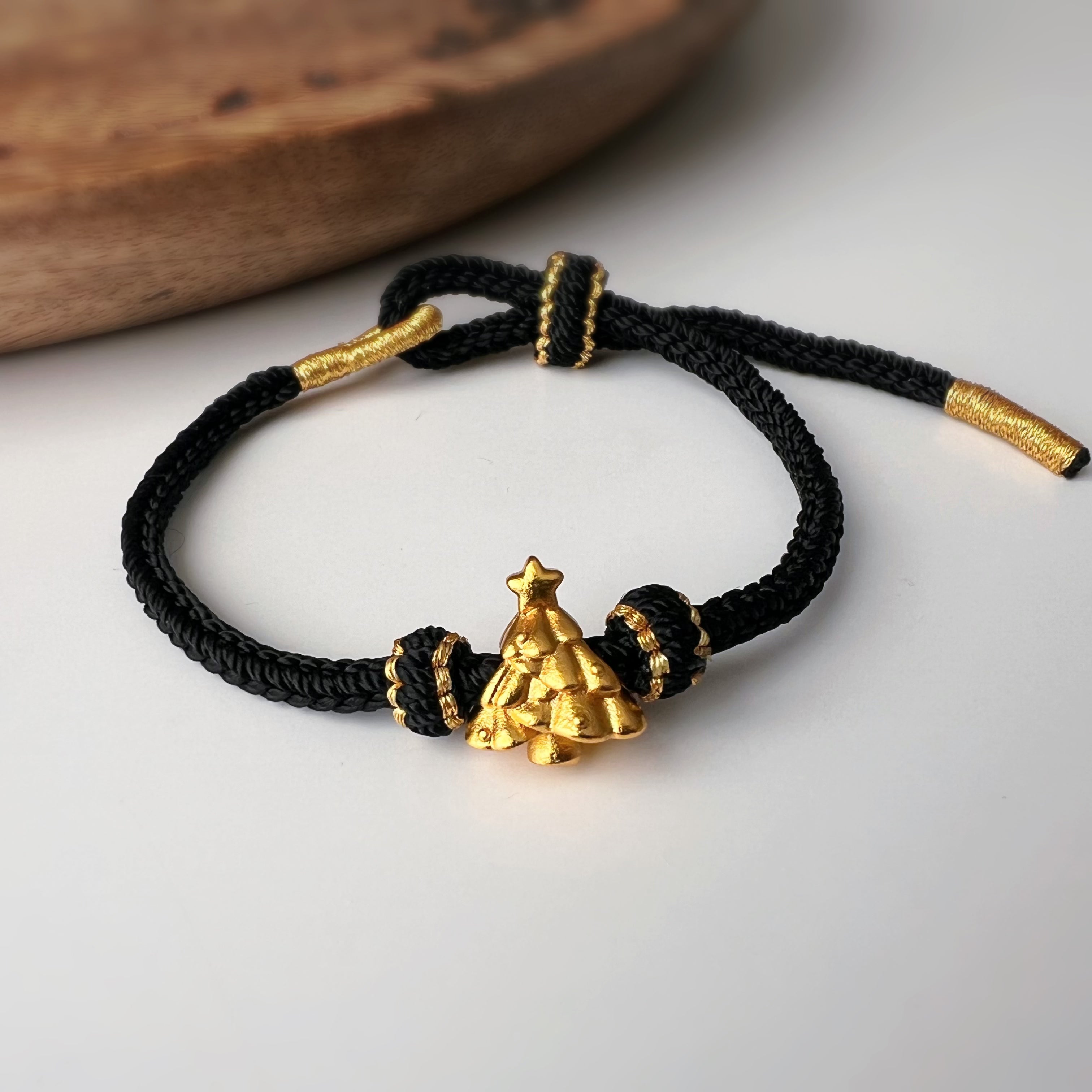 Bracelet de Noël tressé avec sapin doré – 4 couleurs