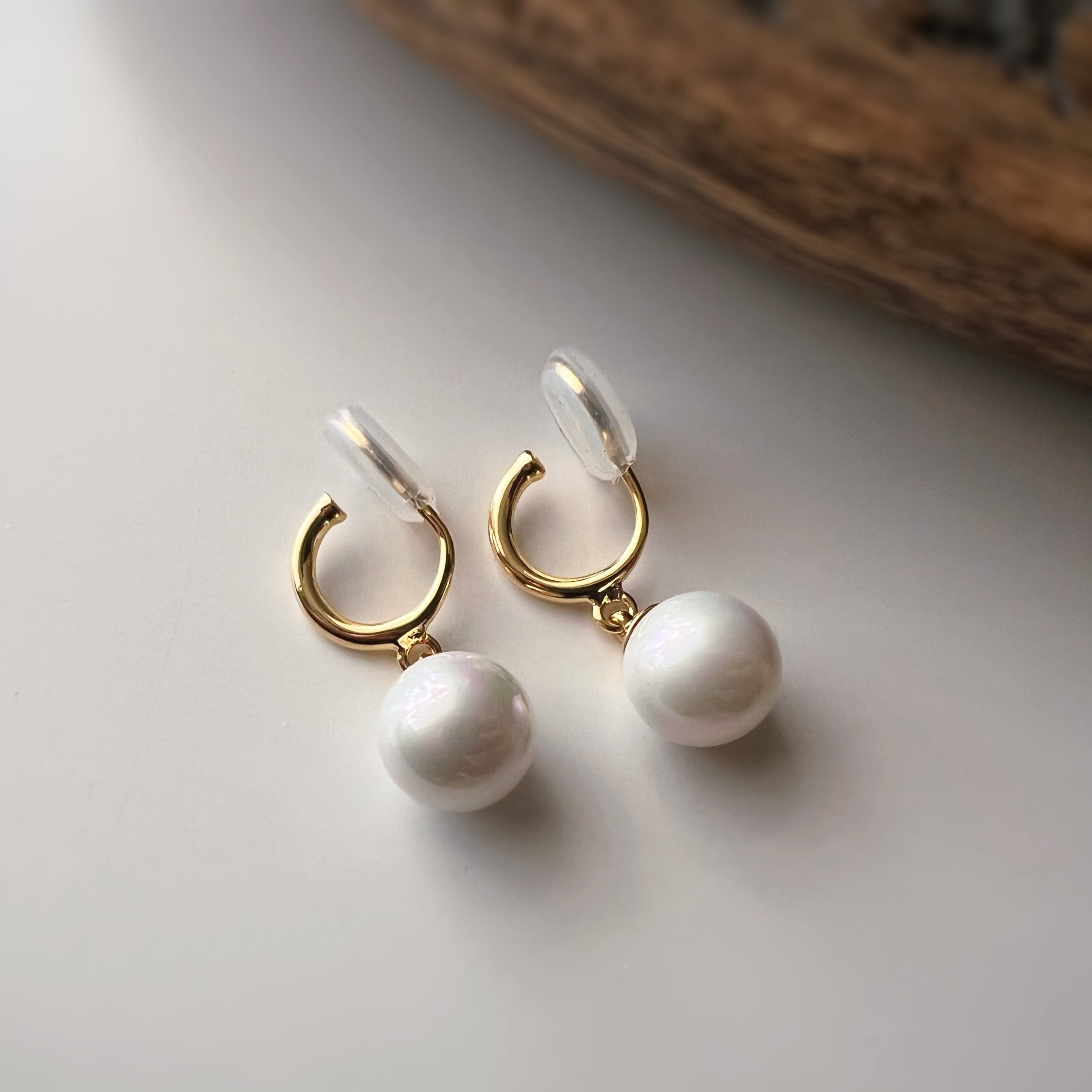 Clips d’oreilles perle blanche nacrée