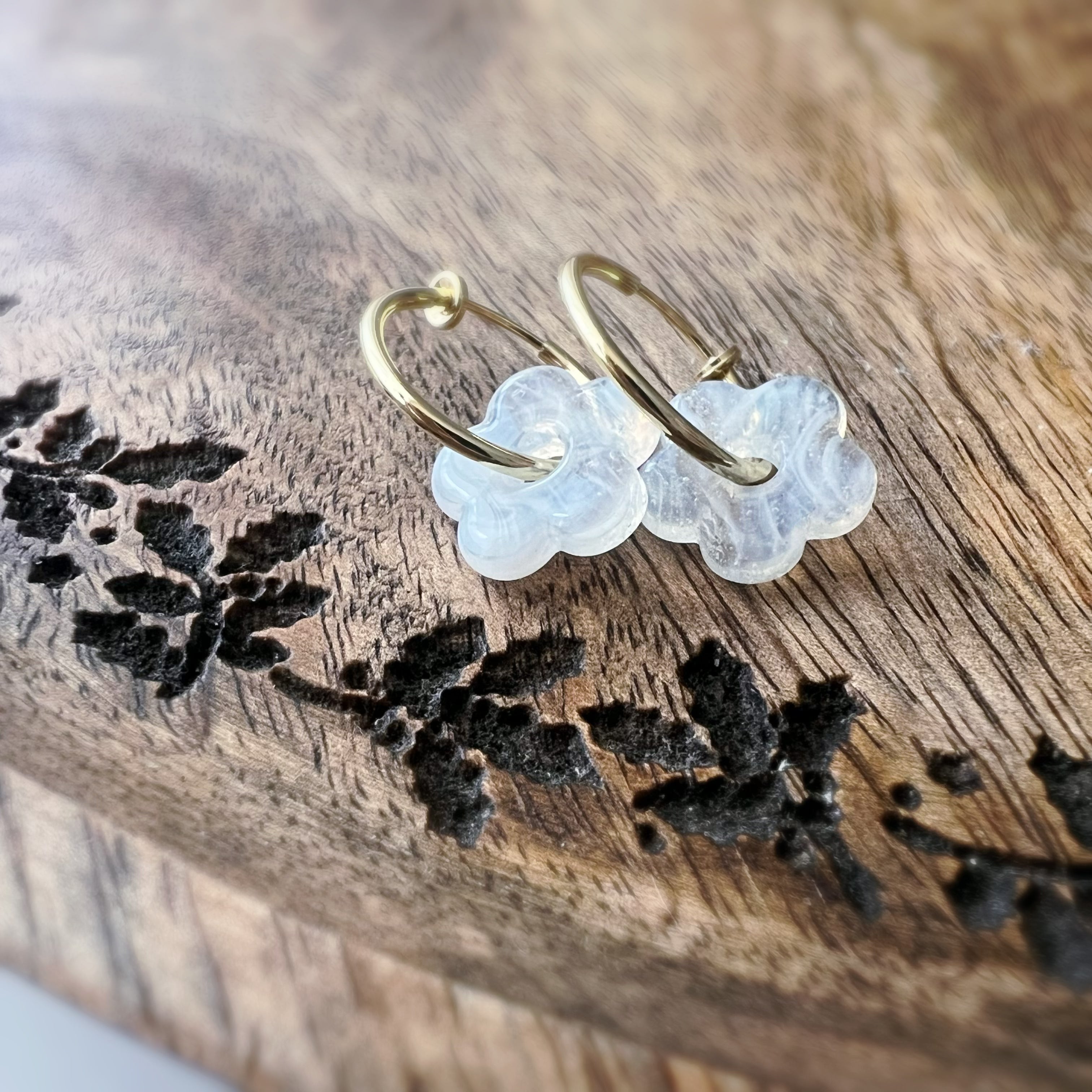 Clips créoles sans perçage fleur blanche 2 en 1