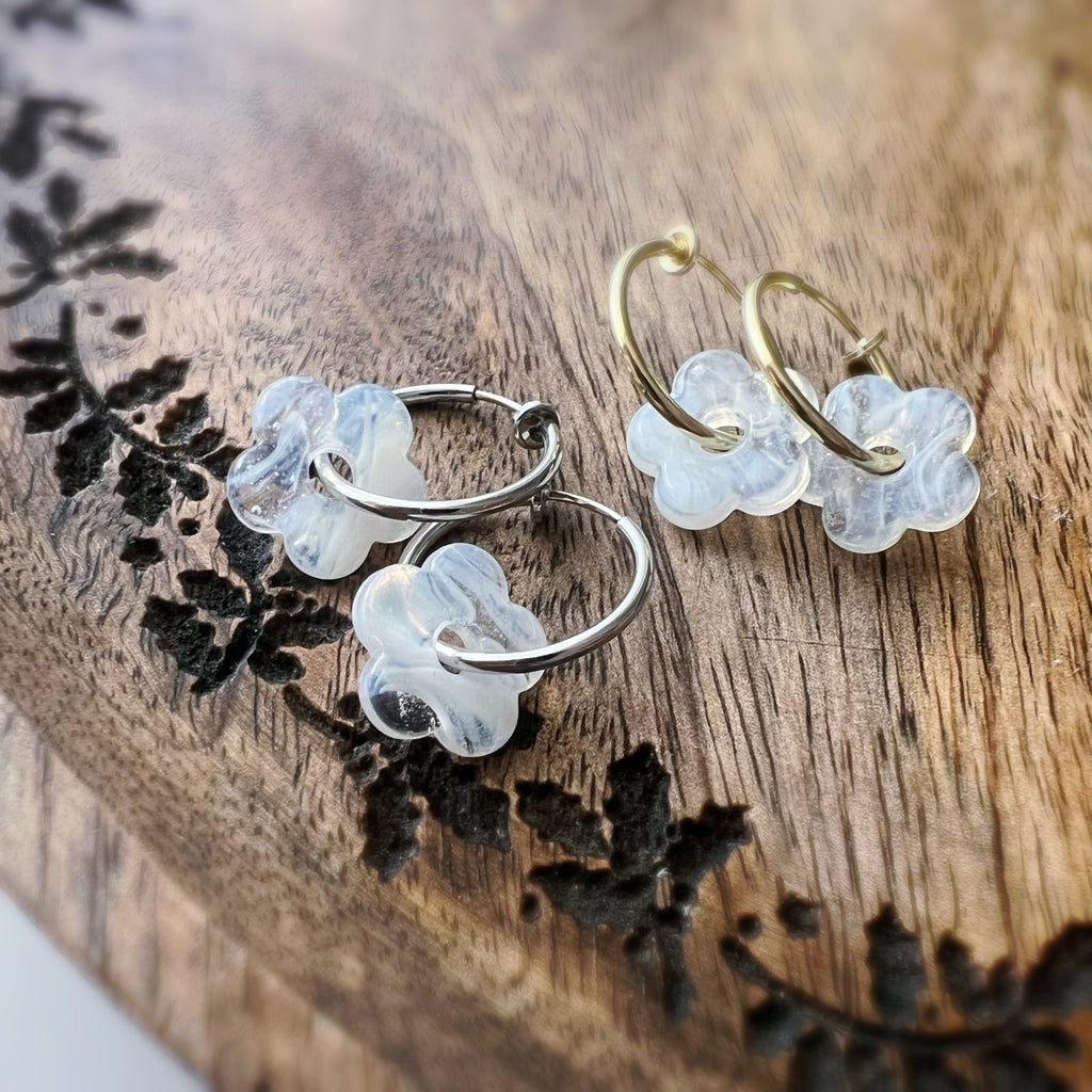 Clips créoles sans perçage fleur blanche 2 en 1