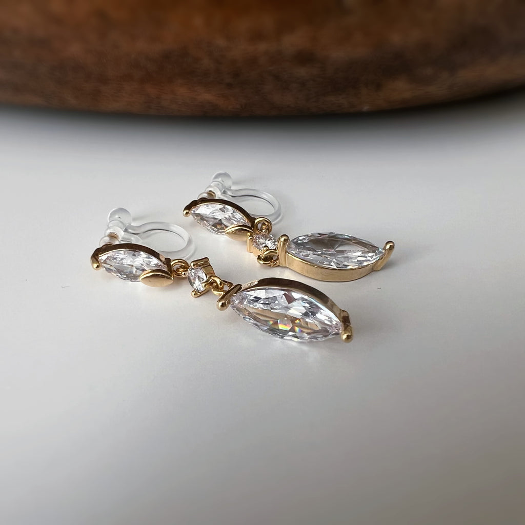 Clips d'oreilles goutte zircon pendante