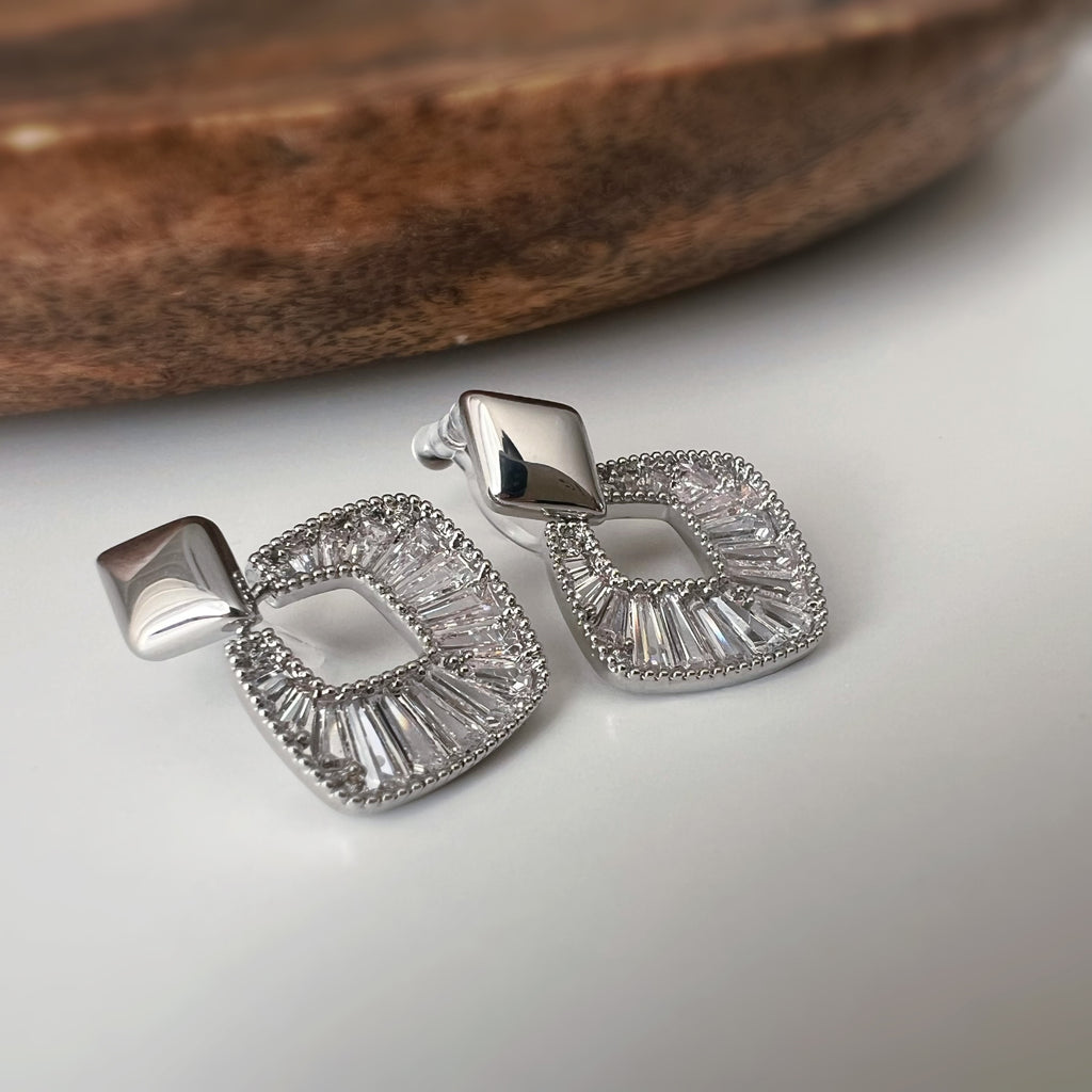 Clips d’oreilles géométriques scintillants