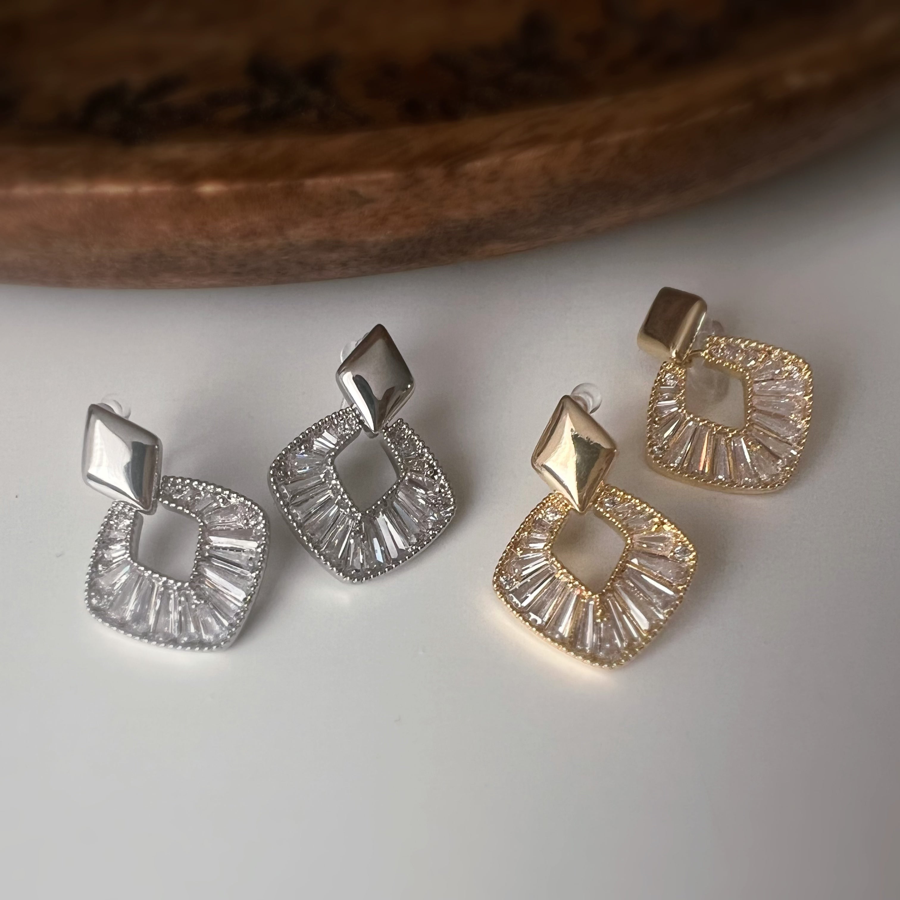 Clips d’oreilles géométriques scintillants