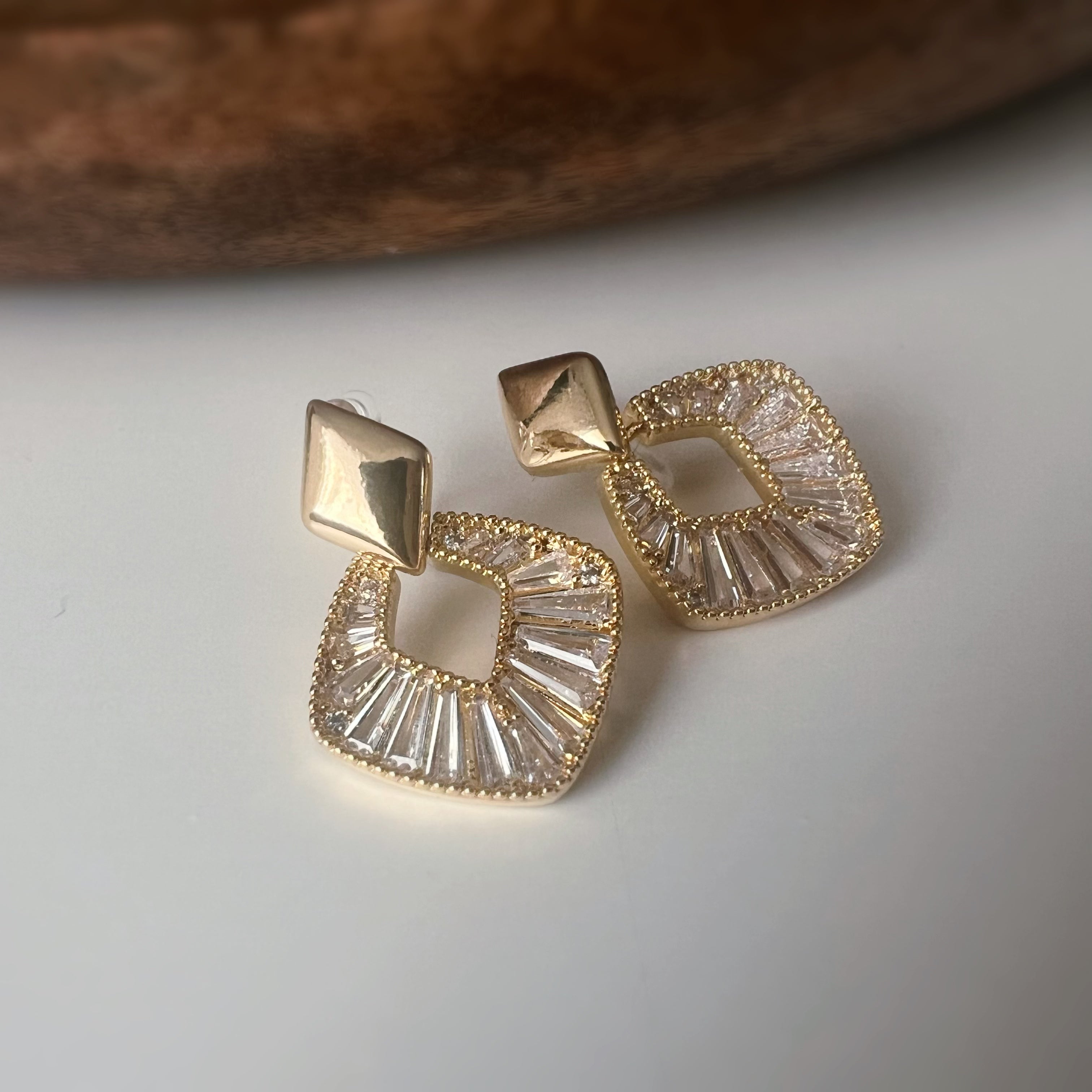 Clips d’oreilles géométriques scintillants