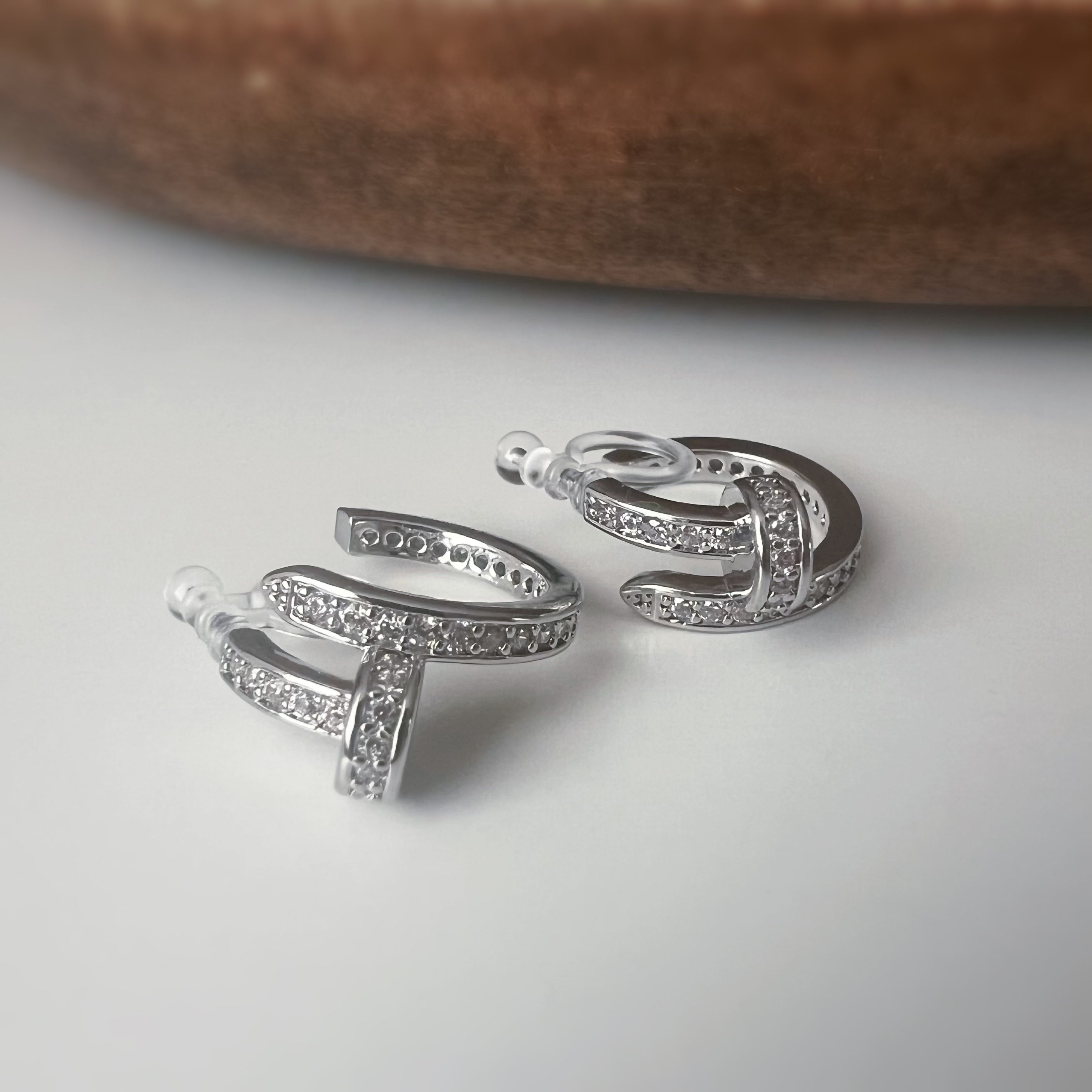 Clips d’oreilles créoles ouvertes couleur argent /Or