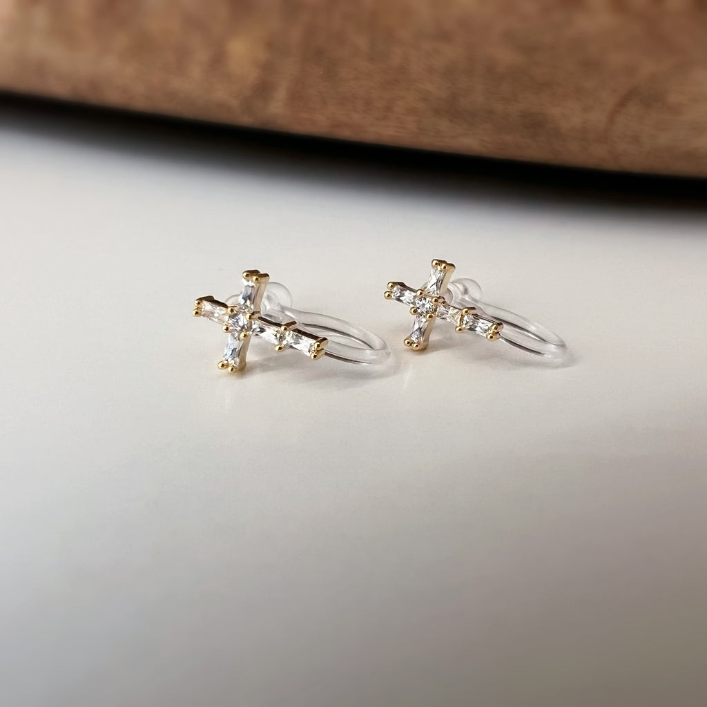 Clips d’oreilles sans perçage croix fine strass