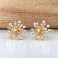 Fleur perles blanches et zircon - Clips U