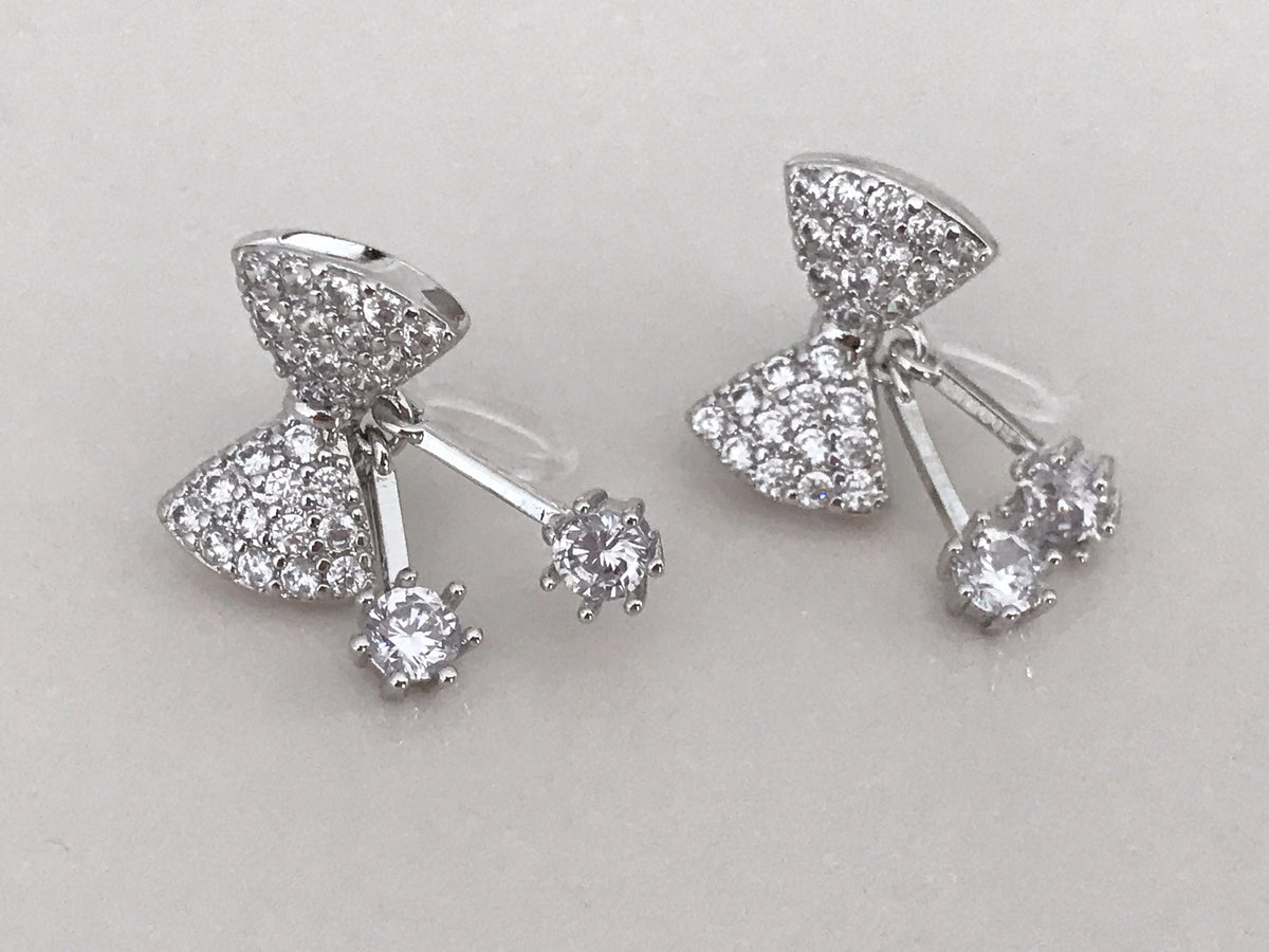 Boucles d'oreilles CLIPS invisible Noeud de papillon couleur Argent avec Zircon, Clips d'oreilles délicat.