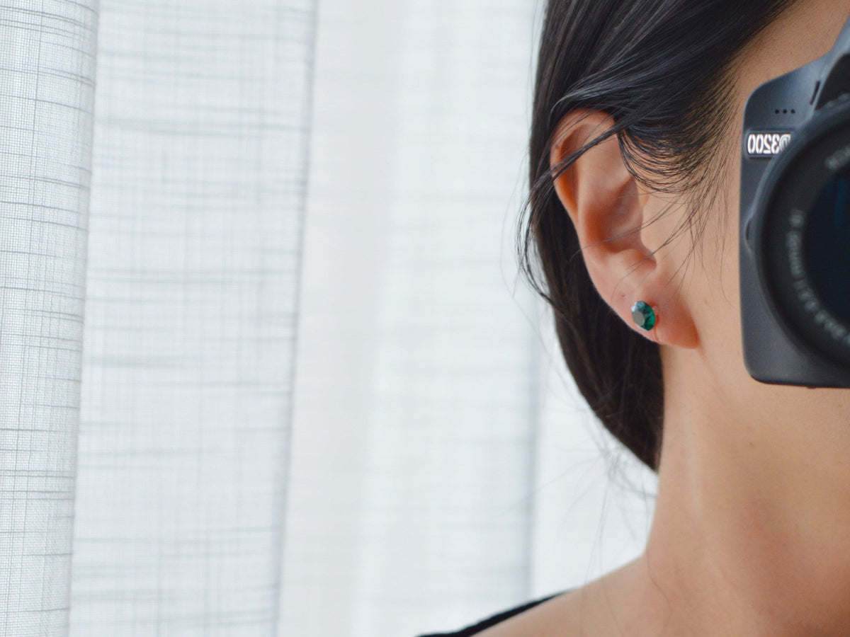 Invisible CLIPS Earrings Emerald Green Round Crystal Ignite PureCristal, Minimalist Dark Green Small Crystal Ear Clips.