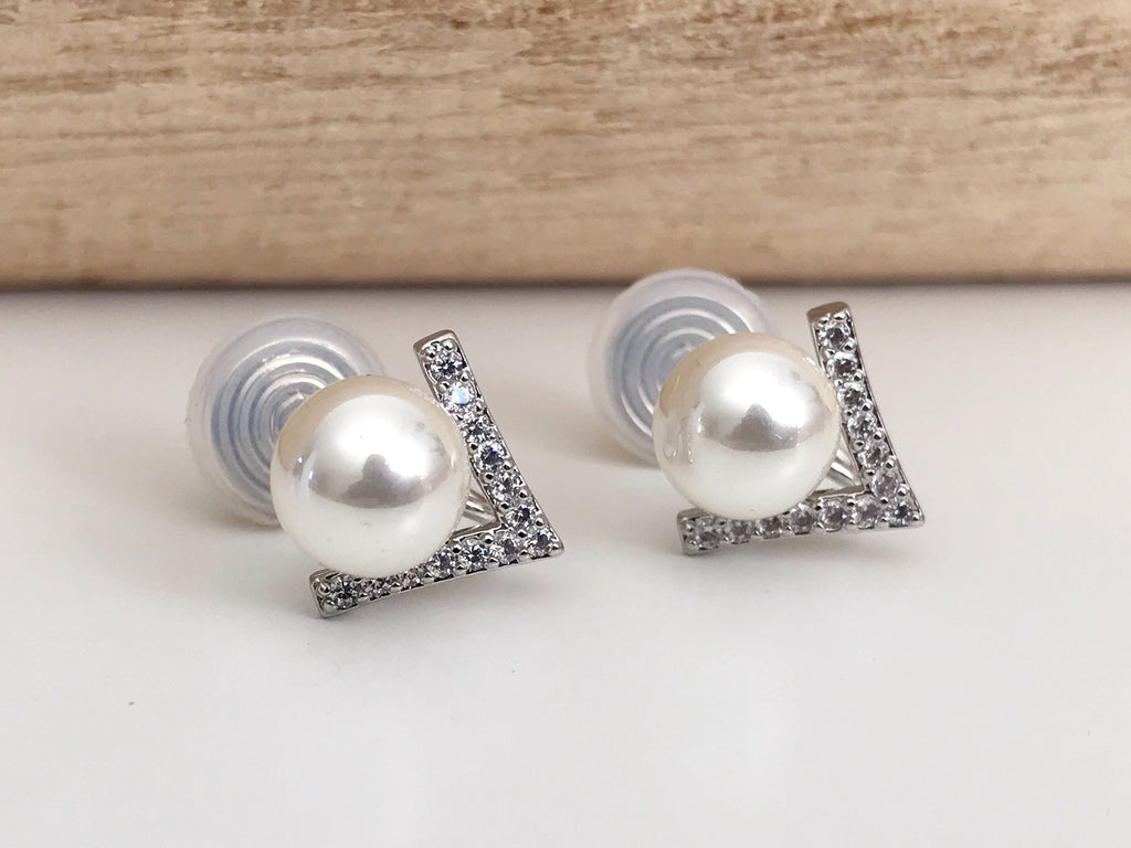 PAINLESS ! CLIPS U spiral V earrings Mini Zircon Stones with large white Pearl in Gold/Silver color. Comfortable clips.