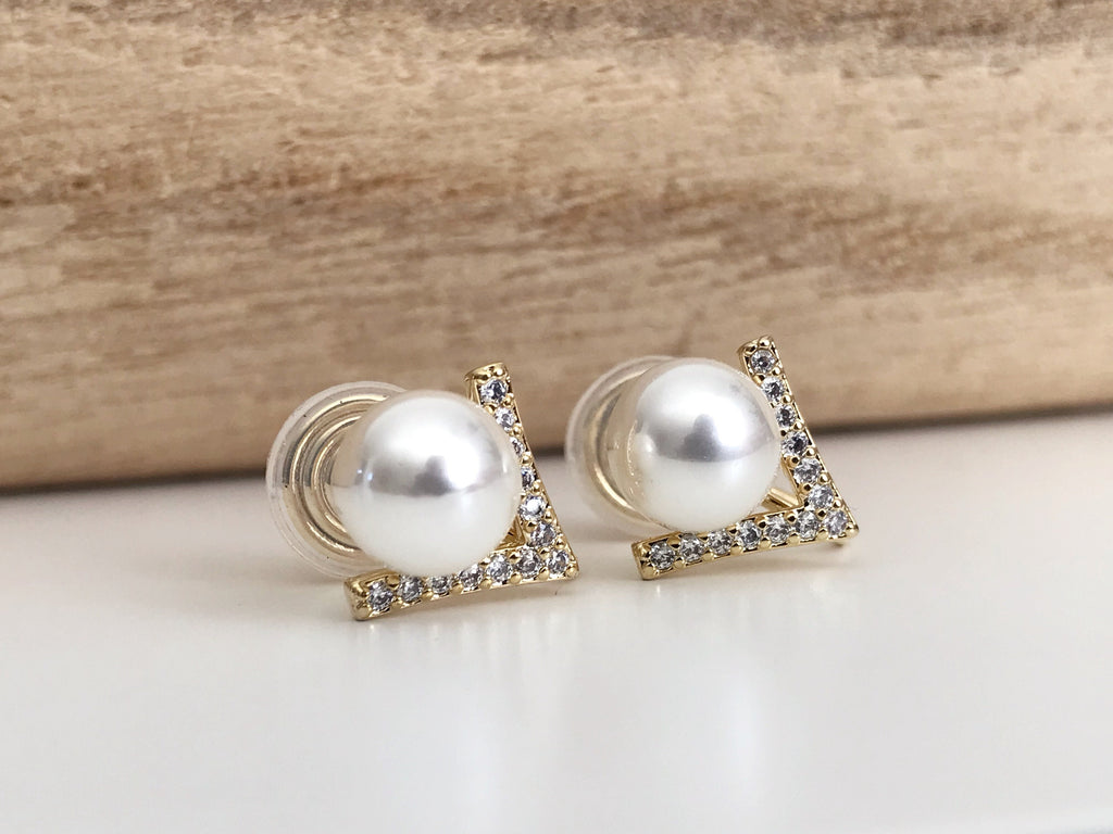 PAINLESS ! CLIPS U spiral V earrings Mini Zircon Stones with large white Pearl in Gold/Silver color. Comfortable clips.