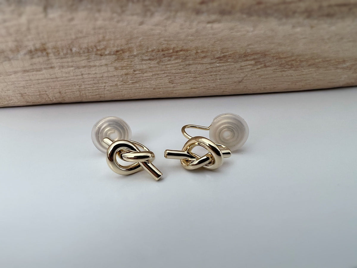 SANS DOULEUR ! Boucles d'oreilles CLIPS U spirale nœud couleur Or / Or Mat. Clips d'oreilles confortable Boucles Délicates