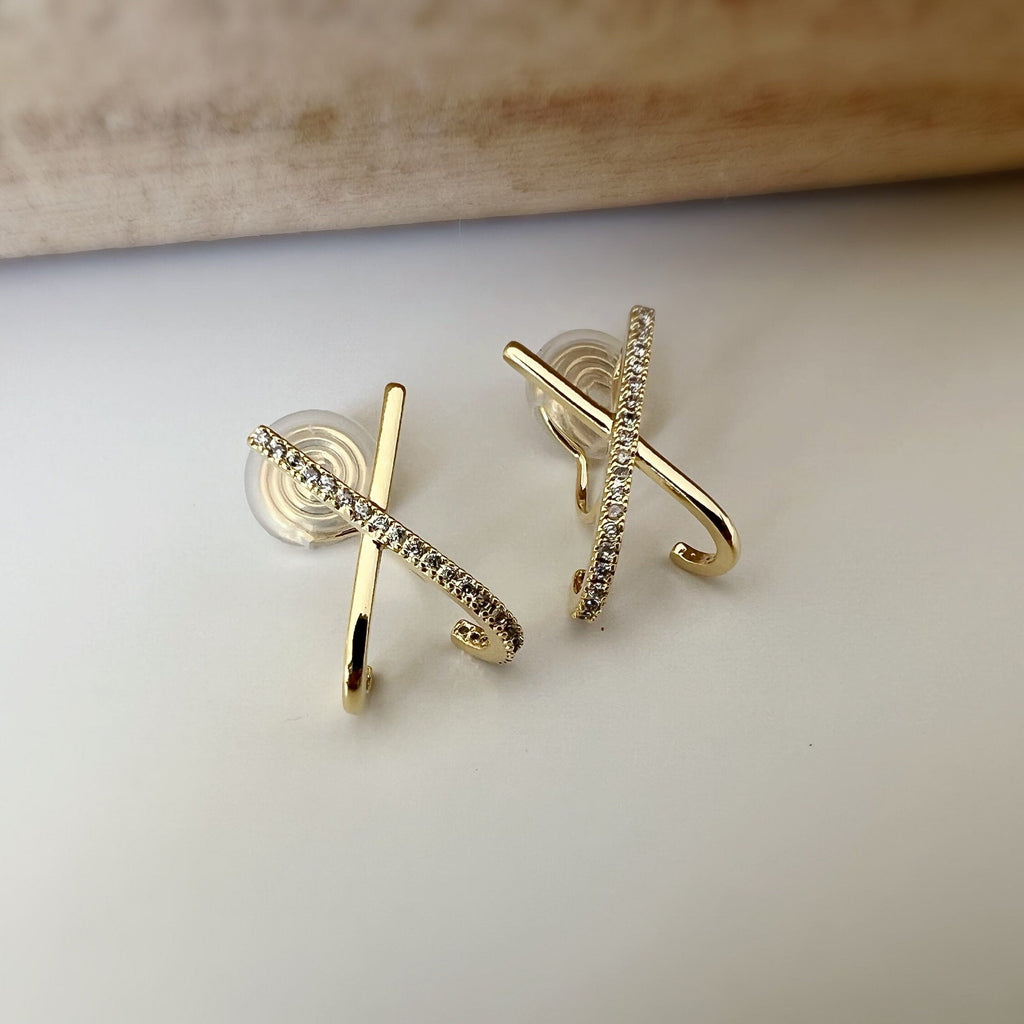 SANS DOULEUR ! Boucles d'oreilles CLIPS U spirale Croix strass Mini Zircon plaqué d'Or. Clips d'oreilles confortable.
