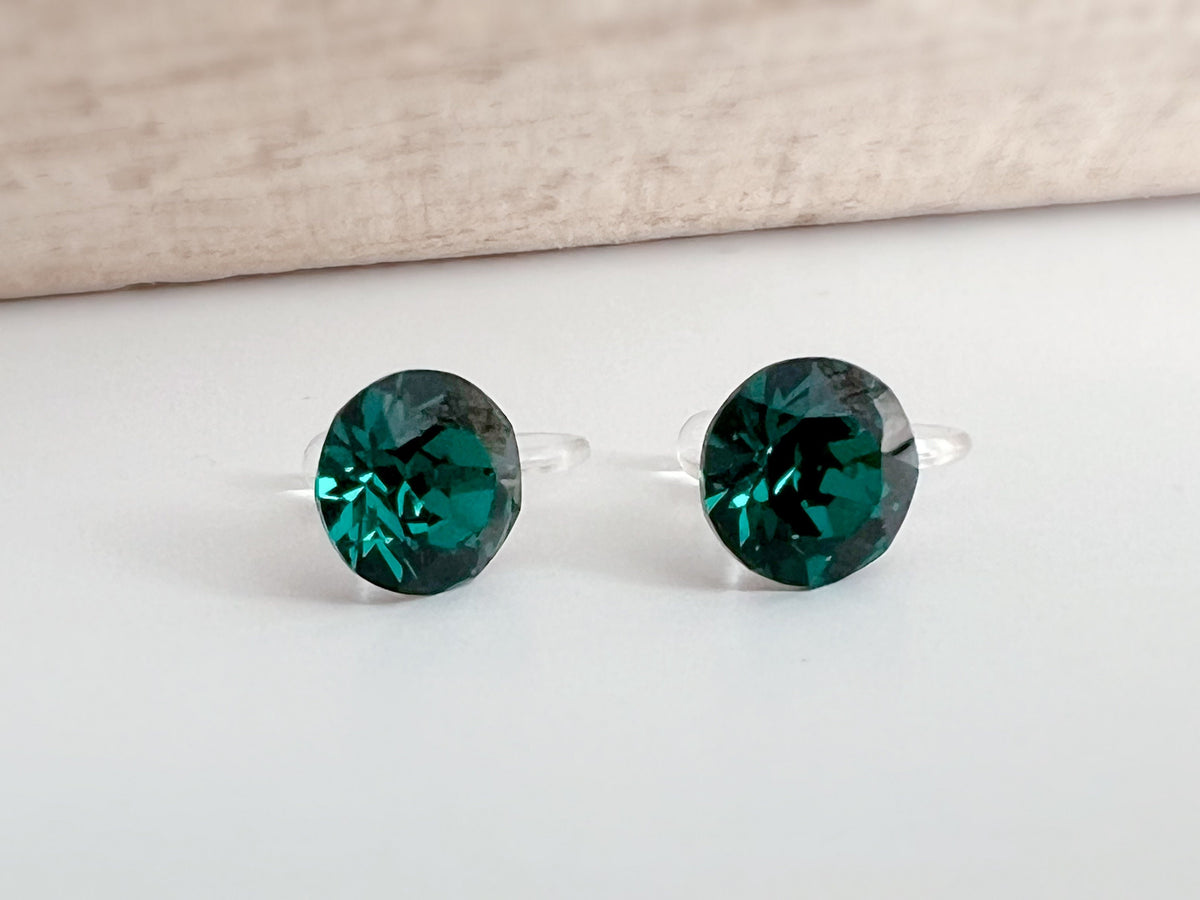 Boucles d'oreilles CLIPS invisible Cristal Rond Vert émeraude Emerald PureCristal, Clips d'Oreille Petit cristal Vert foncé Minimaliste.