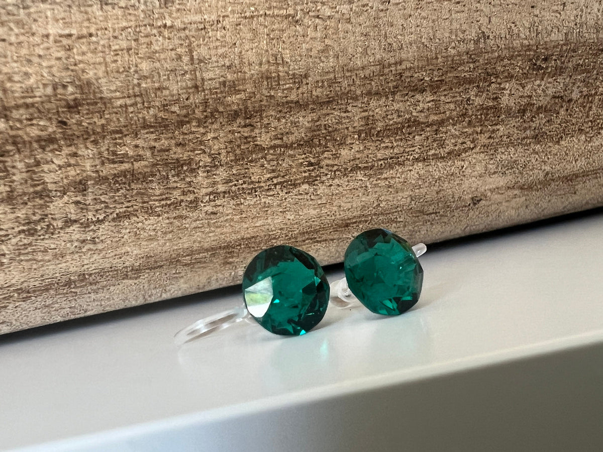Invisible CLIPS Earrings Emerald Green Round Crystal Ignite PureCristal, Minimalist Dark Green Small Crystal Ear Clips.
