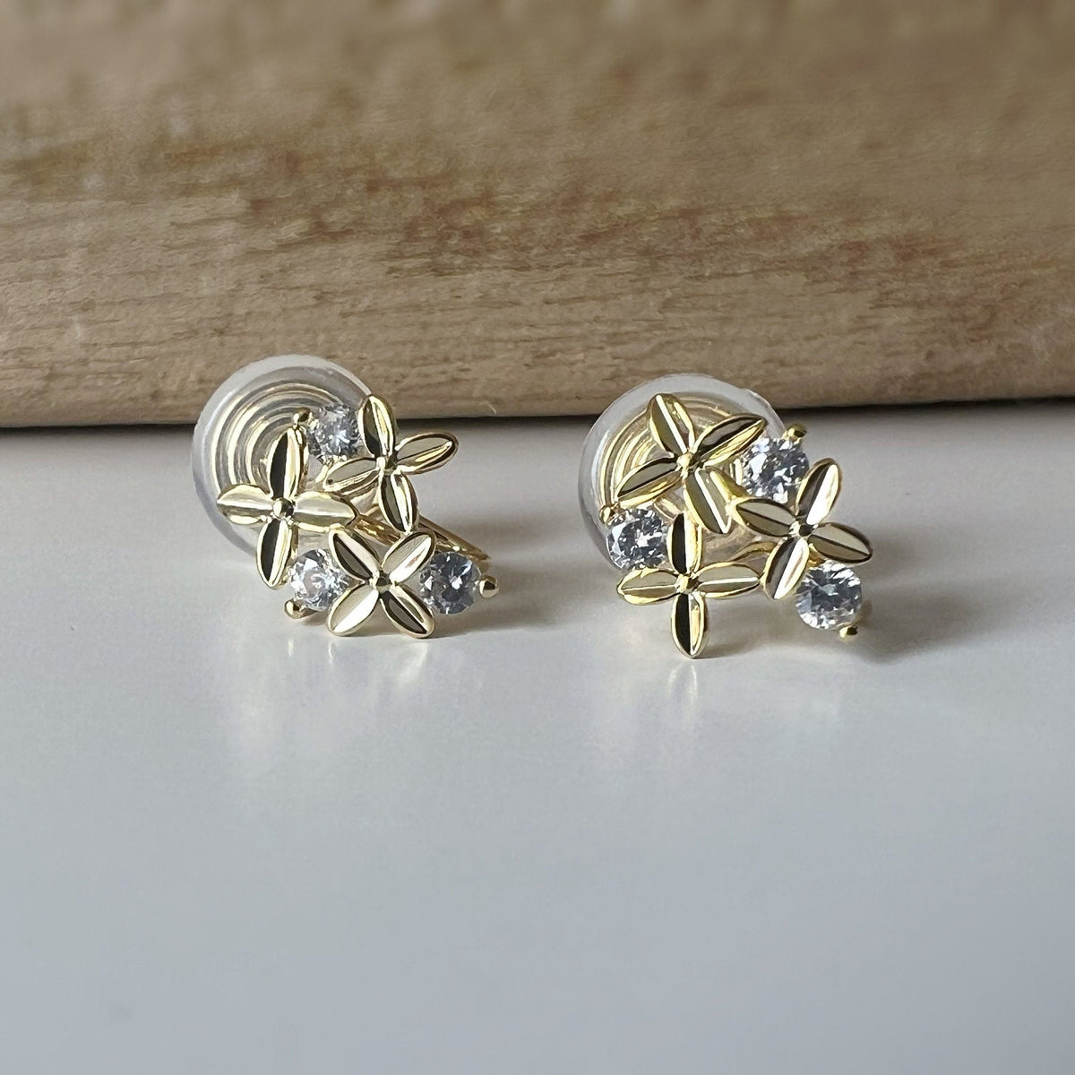 PAINLESS ! CLIPS U spiral earrings sweet Mini flowers with round zircon rhinestones. Comfortable Delicate Ear Clips