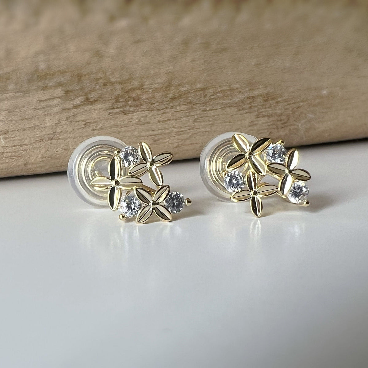 PAINLESS ! CLIPS U spiral earrings sweet Mini flowers with round zircon rhinestones. Comfortable Delicate Ear Clips