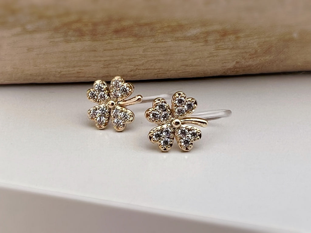 Mini invisible EAR CLIPS, small 4-leaf clover lucky gold zircon Clip-on earrings comfortable delicate minimalist