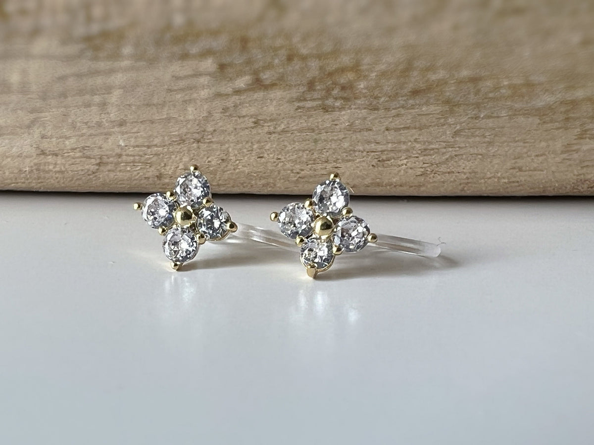 Mini invisible EAR CLIPS, Mini Flower four petals Gold Zircon, Comfortable delicate minimalist clip earrings