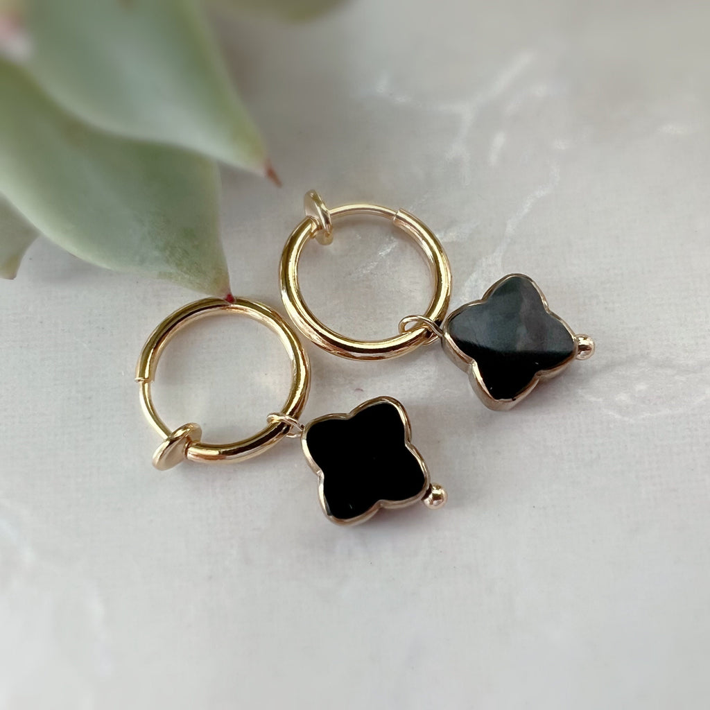 Clips d'oreille 2-EN-1 CLIPS anneaux Créoles doré avec Perle Noire trèfle à quatre feuilles en verre Bijoux quotidien Anneaux 1.3cm