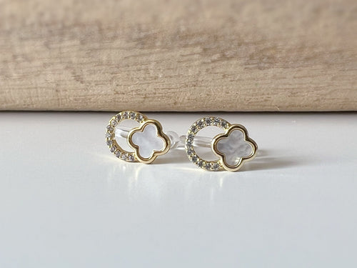 Mini invisible ear CLIPS Circle zircon small 4-leaf clover white mother-of-pearl gold lucky charm Delicate minimalist earrings