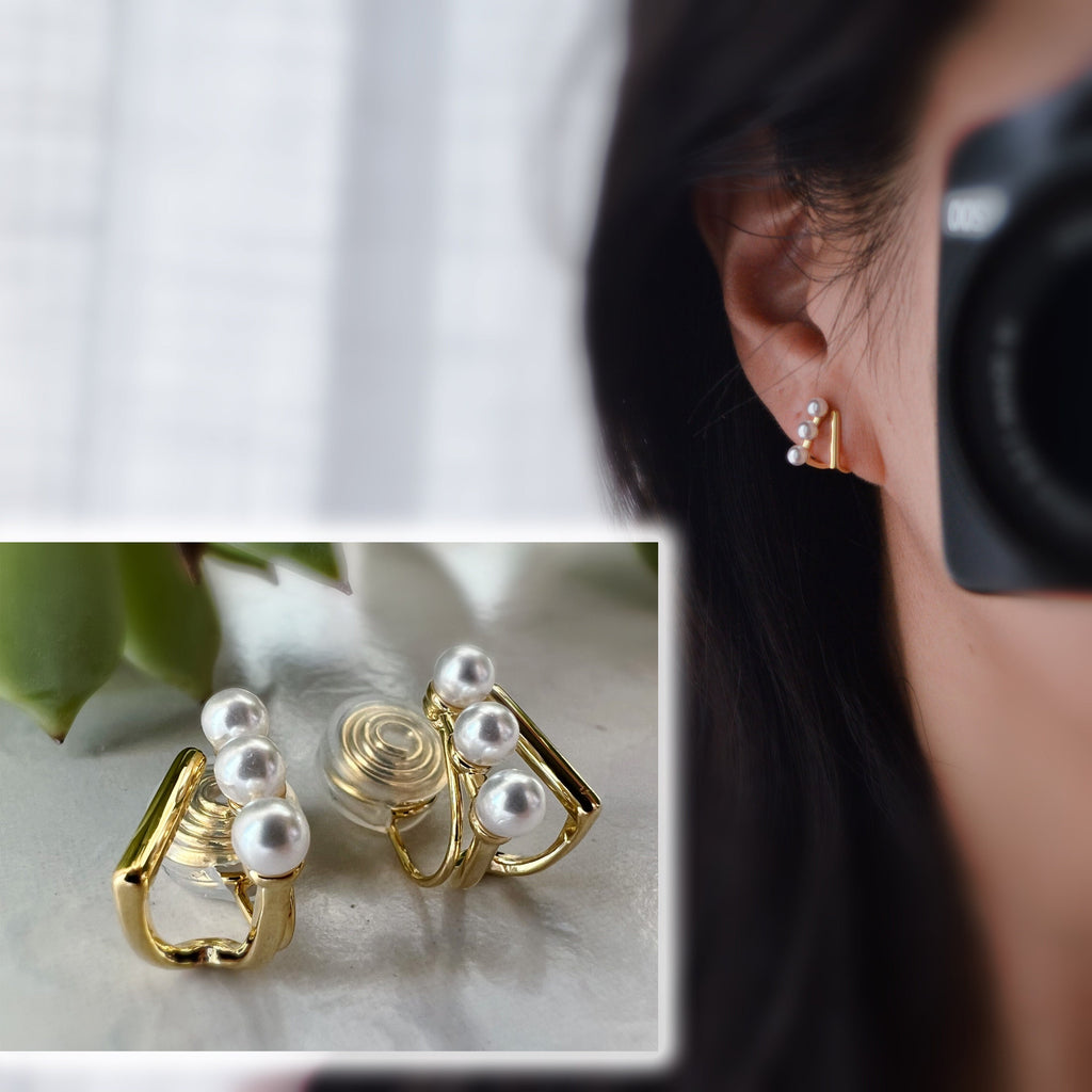 SANS DOULEUR ! Boucles d'oreilles CLIPS U spirale V triangle triple Perles blanches couleur Or. Clips confortable quotidien Prêt à offrir.