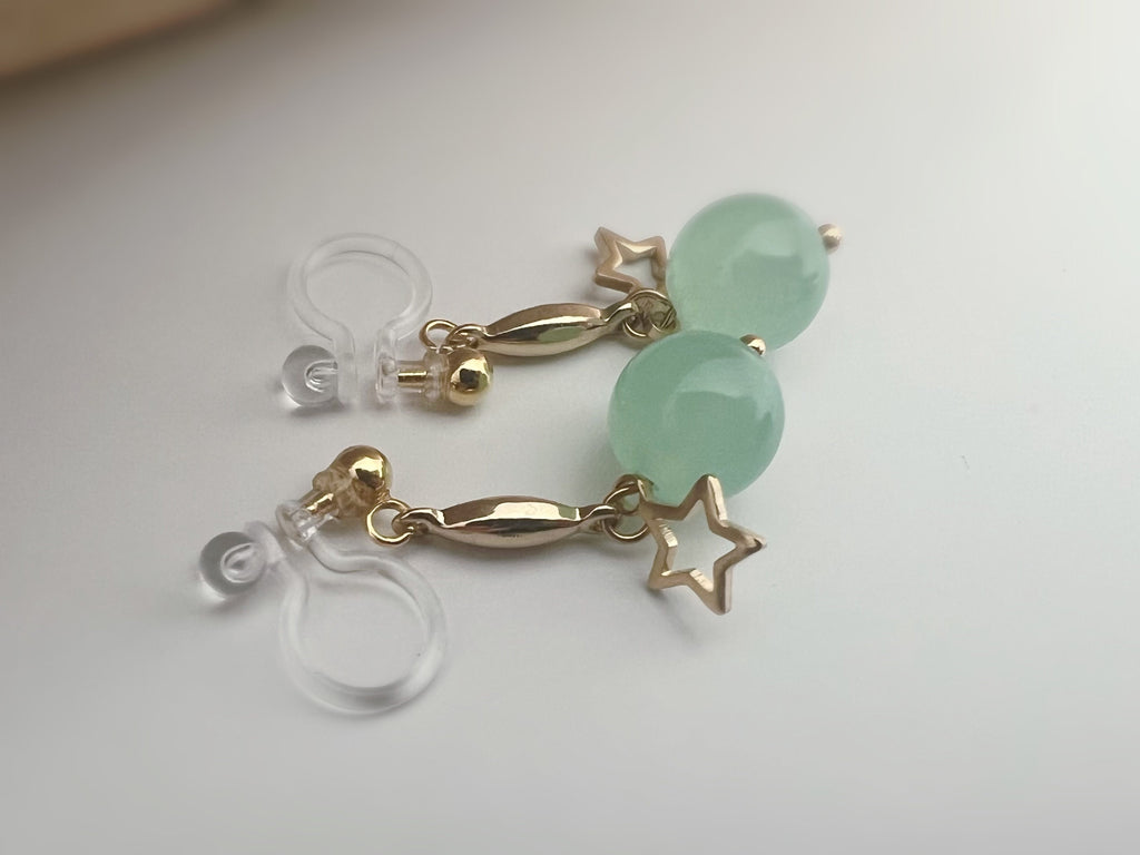 INVISIBLE CLIPS dangling earrings Gold, Pastel colored pearl macaroons Blue Pink Green Purple, Small hollow star.