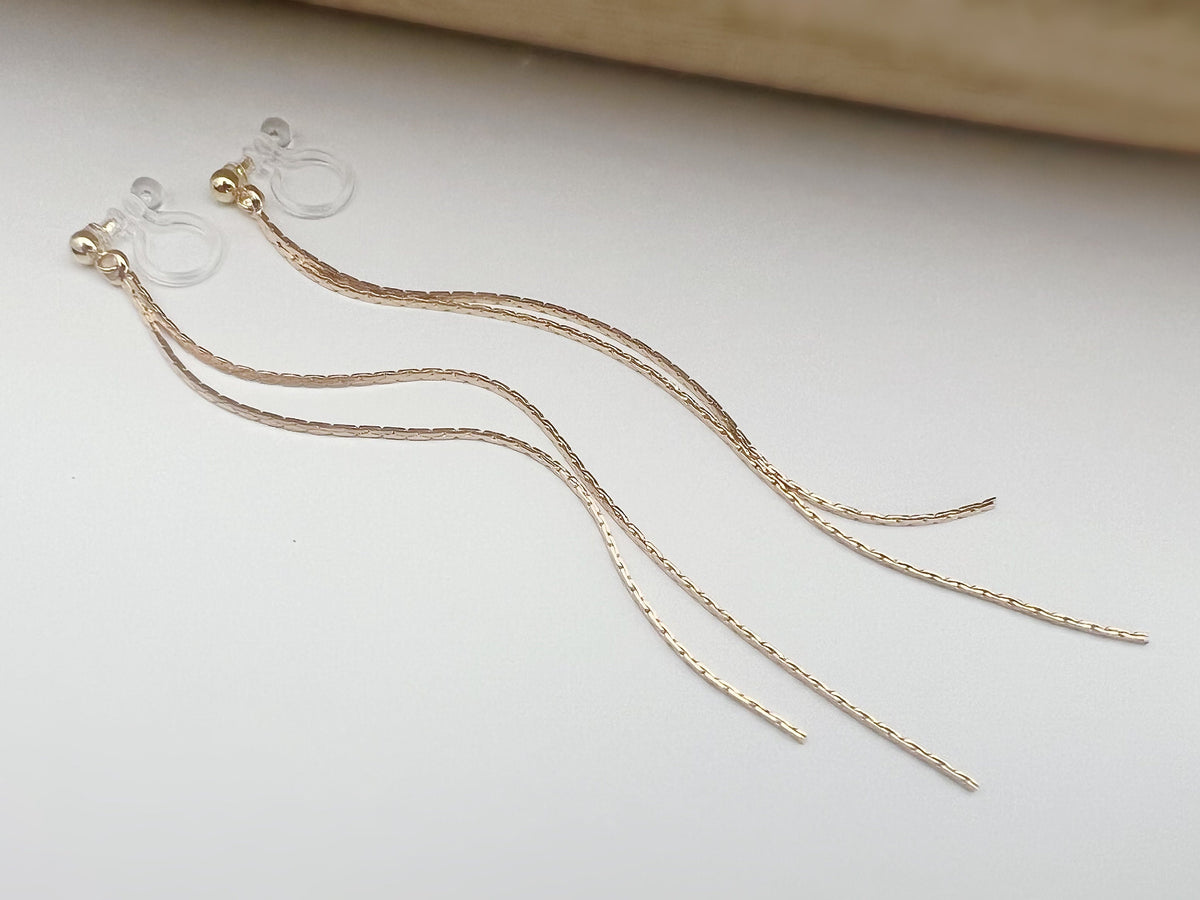 Longue Clips d'oreilles invisibles. Double chaîne or tassel. Boucles d'oreilles clips confortable pour oreilles non percées. Prêt à offrir.