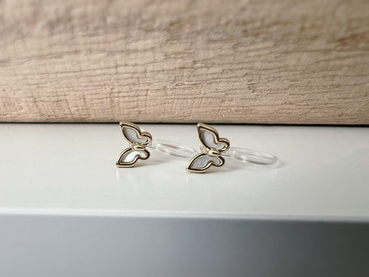 Mini CLIPS d'oreilles invisibles couleur Or petit papillon nacre blanche Boucles d'oreilles délicat minimaliste