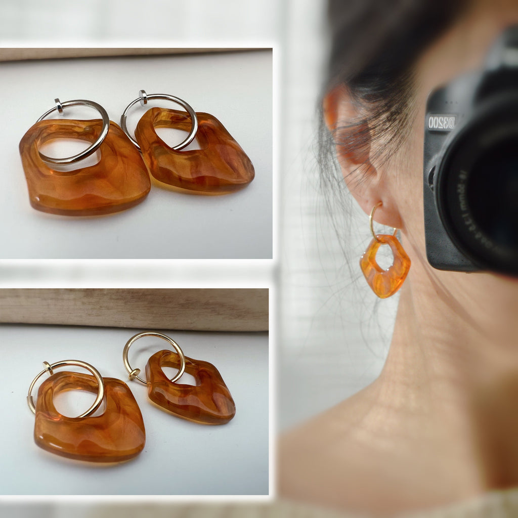 2 EN 1, Clips d'oreilles Anneaux Grand cercle Acétate Marron. Créoles Clips 18mm Argent / Or. CLIPS confortable Oreilles non percées.