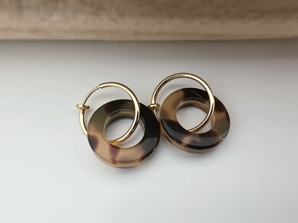 2 EN 1 Créoles Clips 18mm Or/ Argent Cercle écaille de tortue Marron. Clips d'oreilles Anneaux Or/ argent. Boucles d'oreilles.