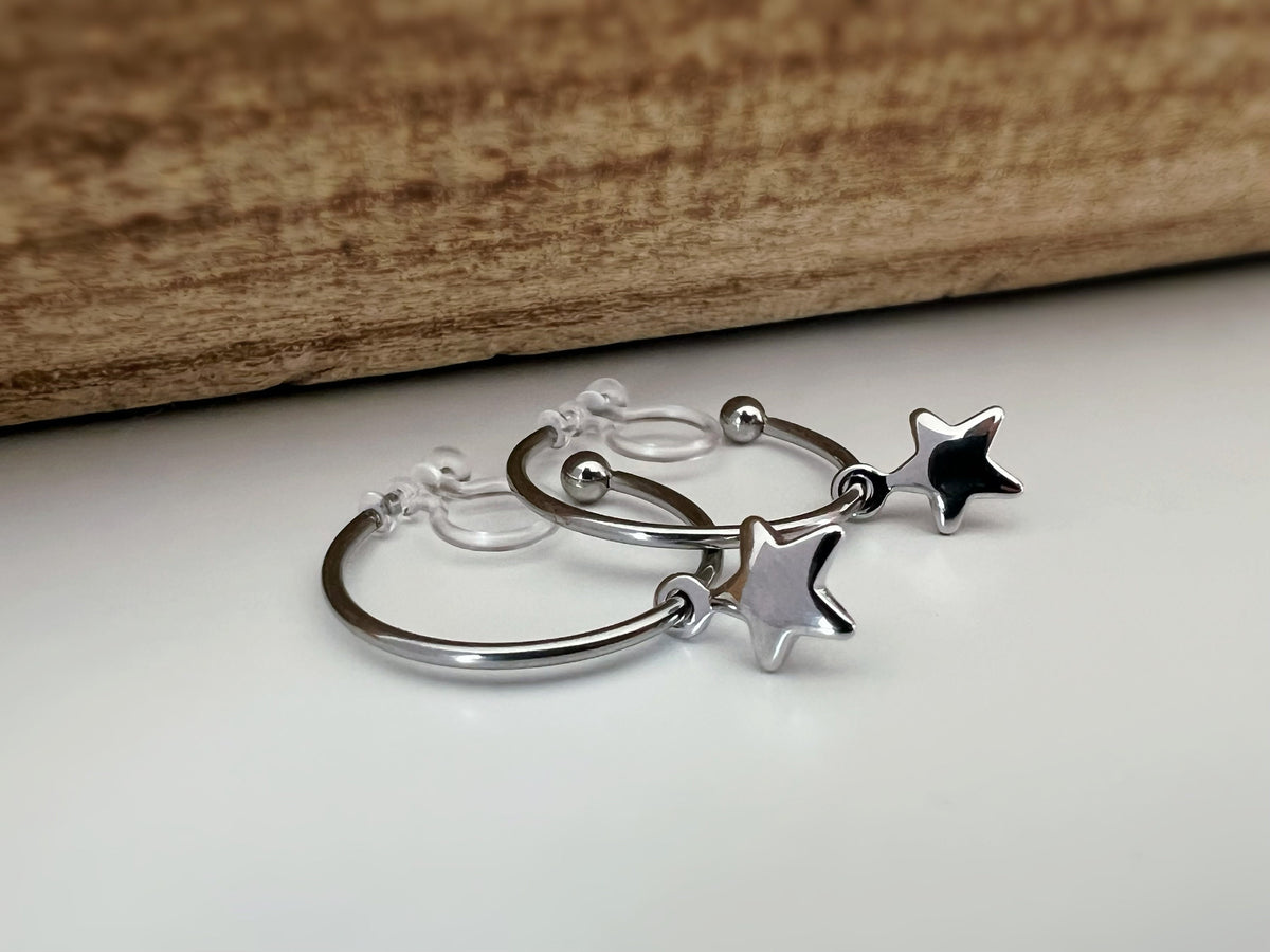 ÉTOILE Invisible Clip Earrings, Star Hoop Rings 25mm, CLIPS Creole silver color. Discreet Delicate. Comfortable.