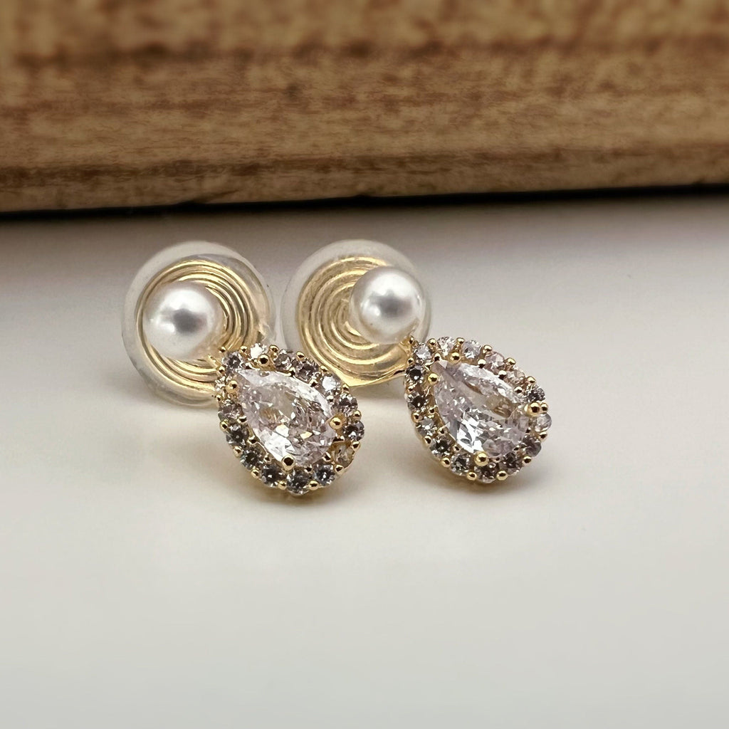 SANS DOULEUR ! Boucles d'oreilles CLIPS U spirale plaqué d'Or mini Perle blanche 4mm Goutte d'eau Zircon. Clips d'oreilles confortable.